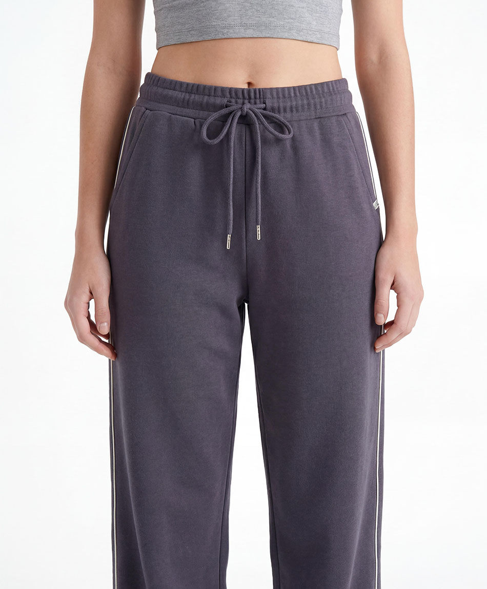 Pantal&oacute;n deportivo mujer piping gris