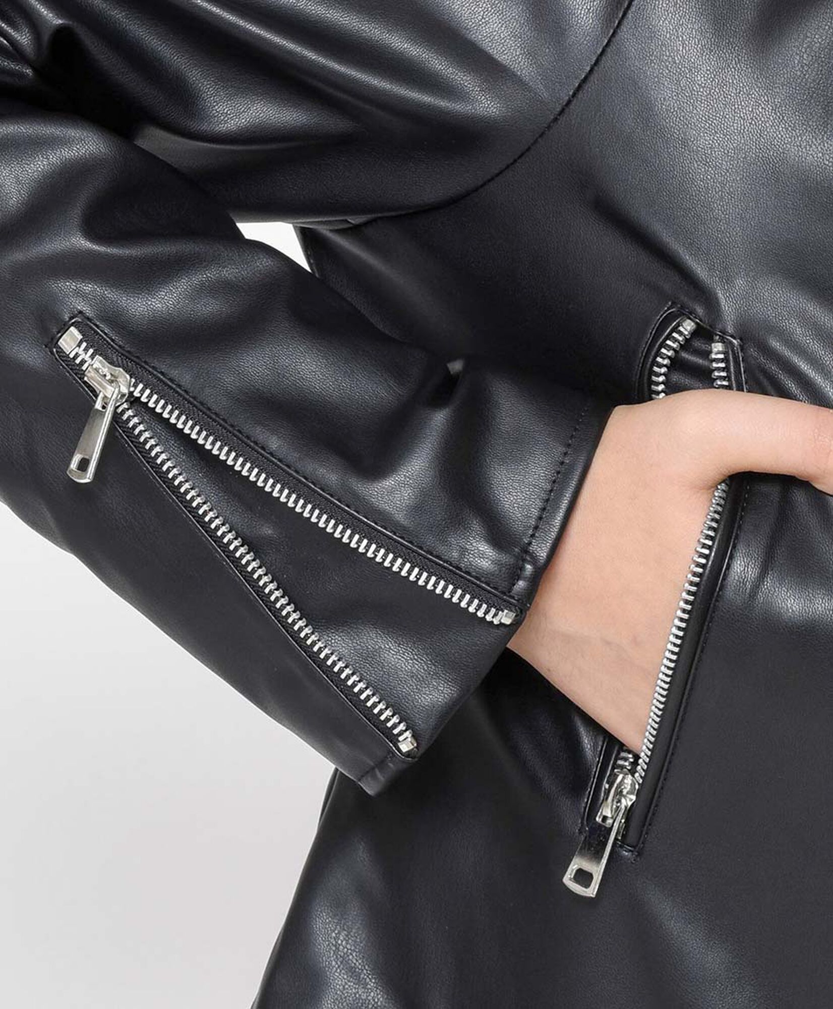 Chaqueta mujer cuerina cierres Chaqueta mujer cuerina cierres