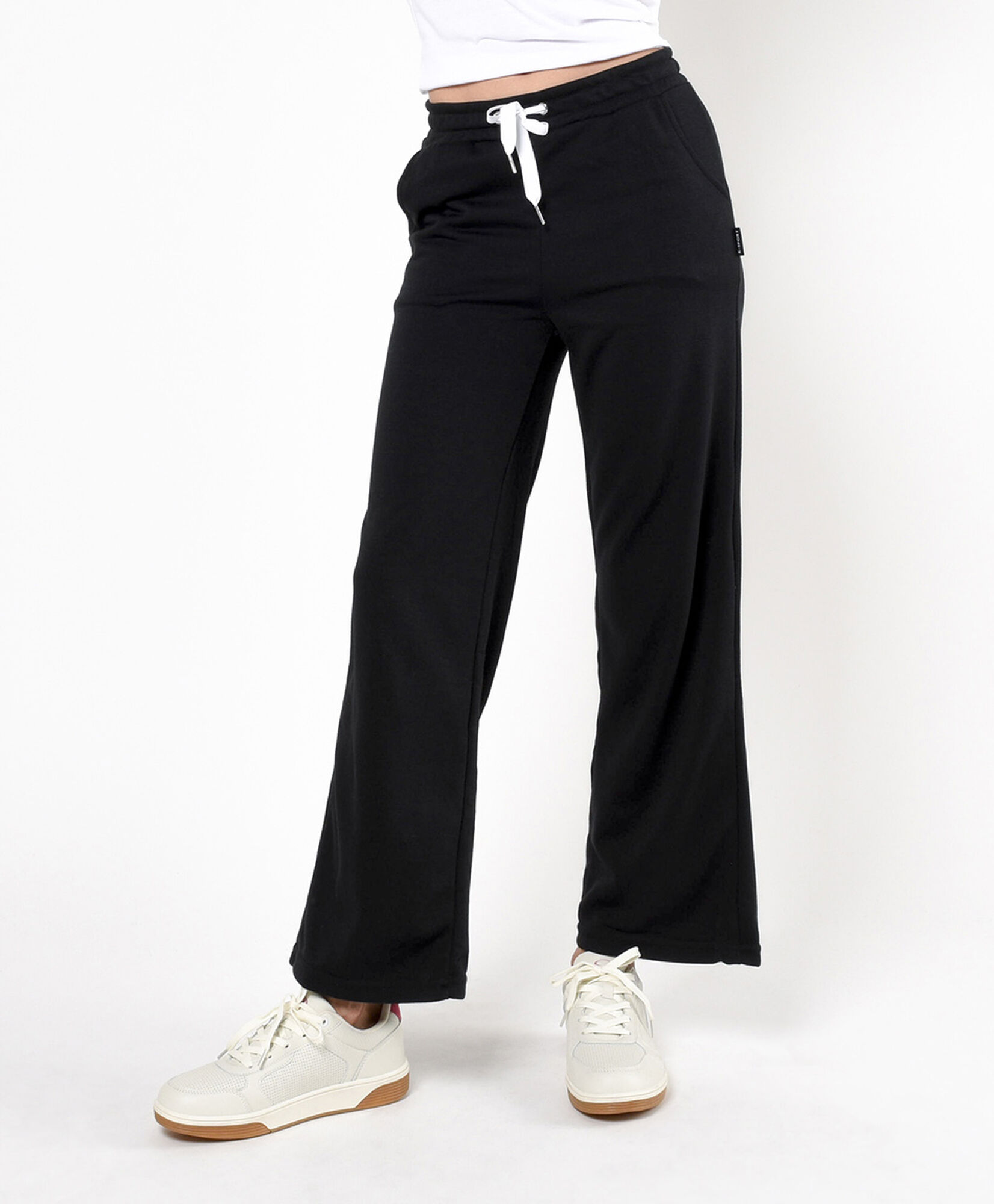 Pantalón mujer básico negro wide Pantalón mujer básico negro wide