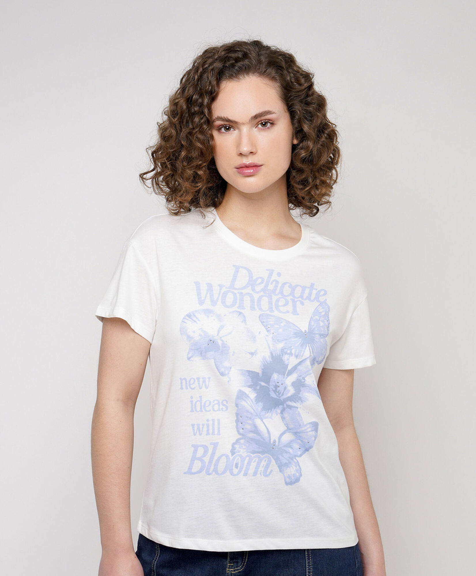 Polera mujer mariposas flores Polera mujer mariposas flores