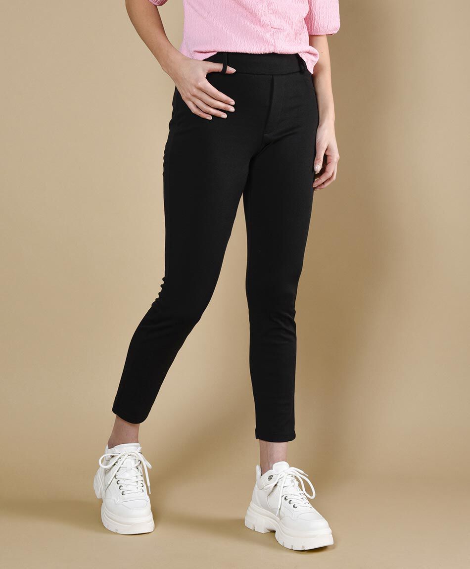 Pantal&oacute;n tiro medio skinny fit