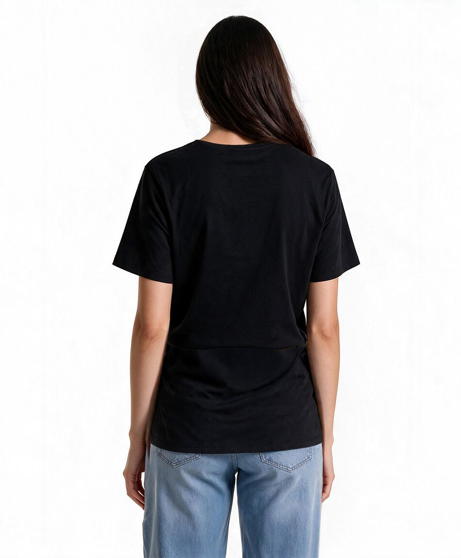Polera mujer coraz&oacute;n tachas