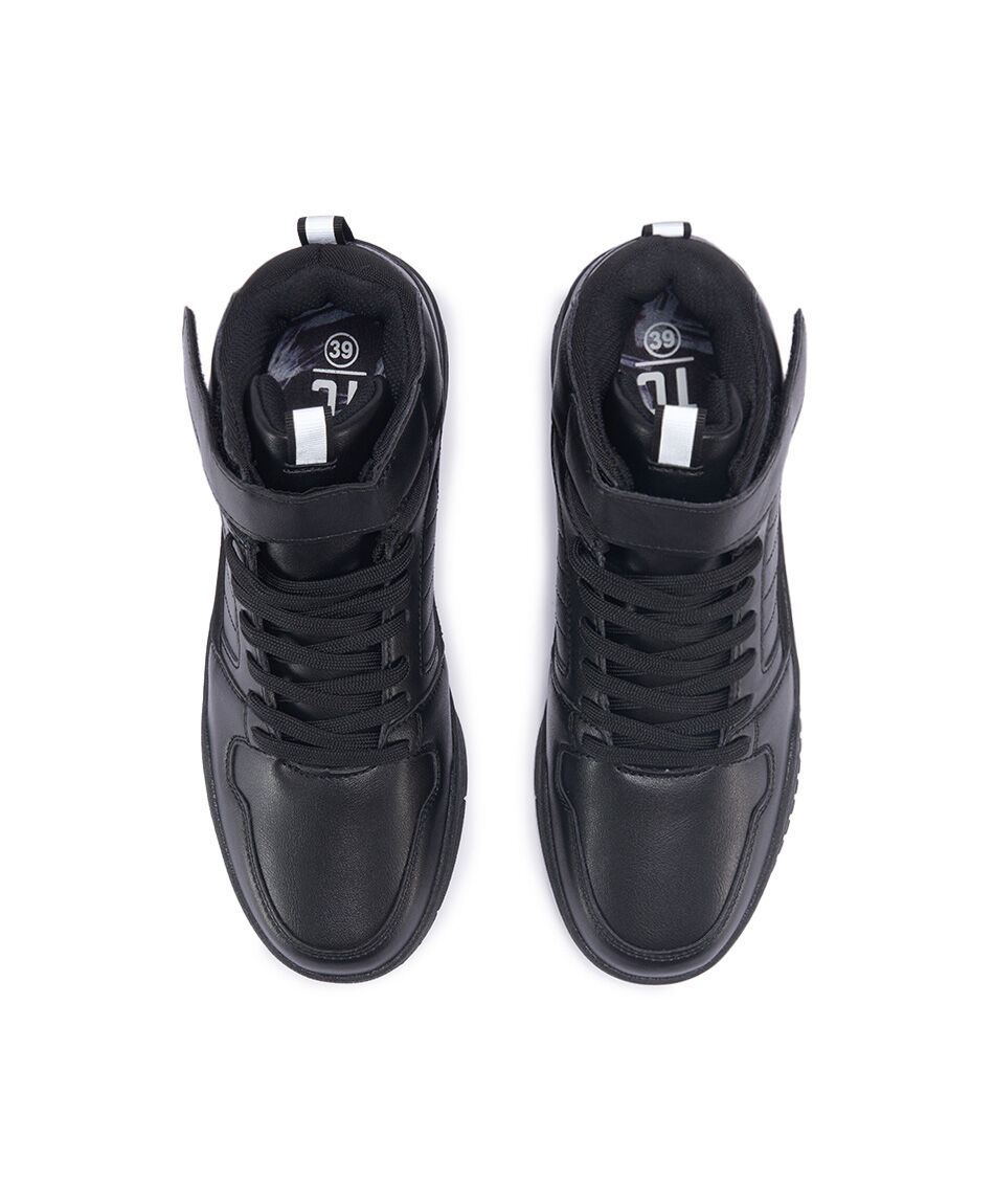 Zapatilla escolar (39 a 43) ca&ntilde;a alta