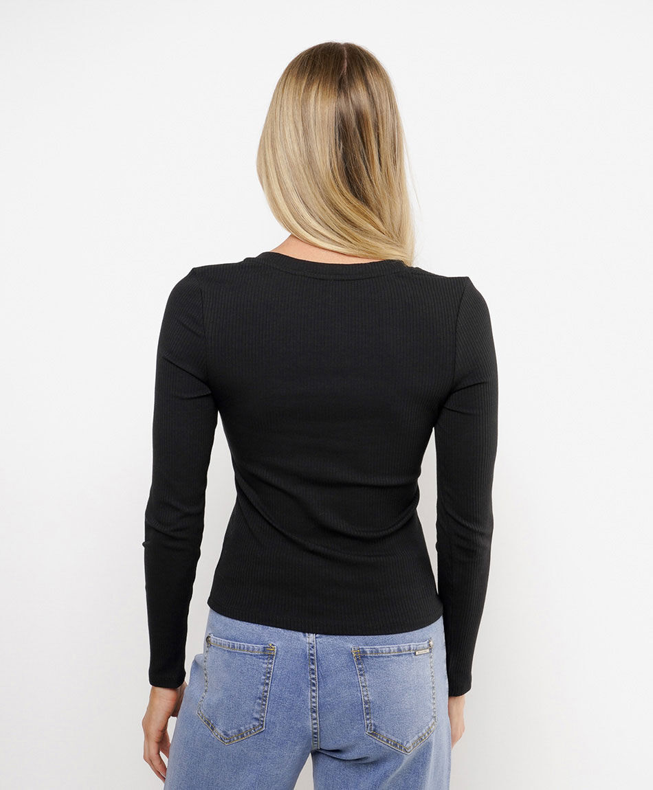 Polera mujer acanalada cuello en v negra
