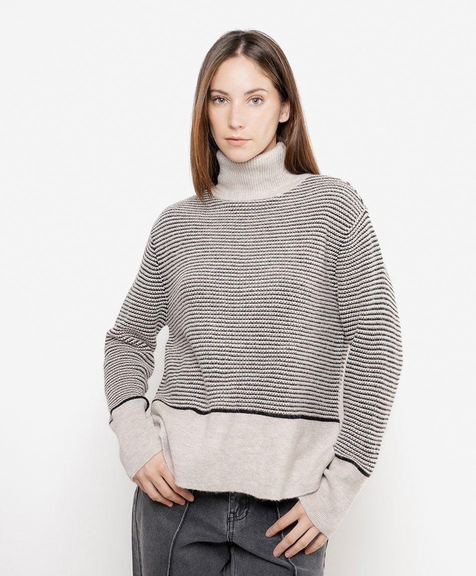 Sweater mujer l&iacute;neas cuello alto