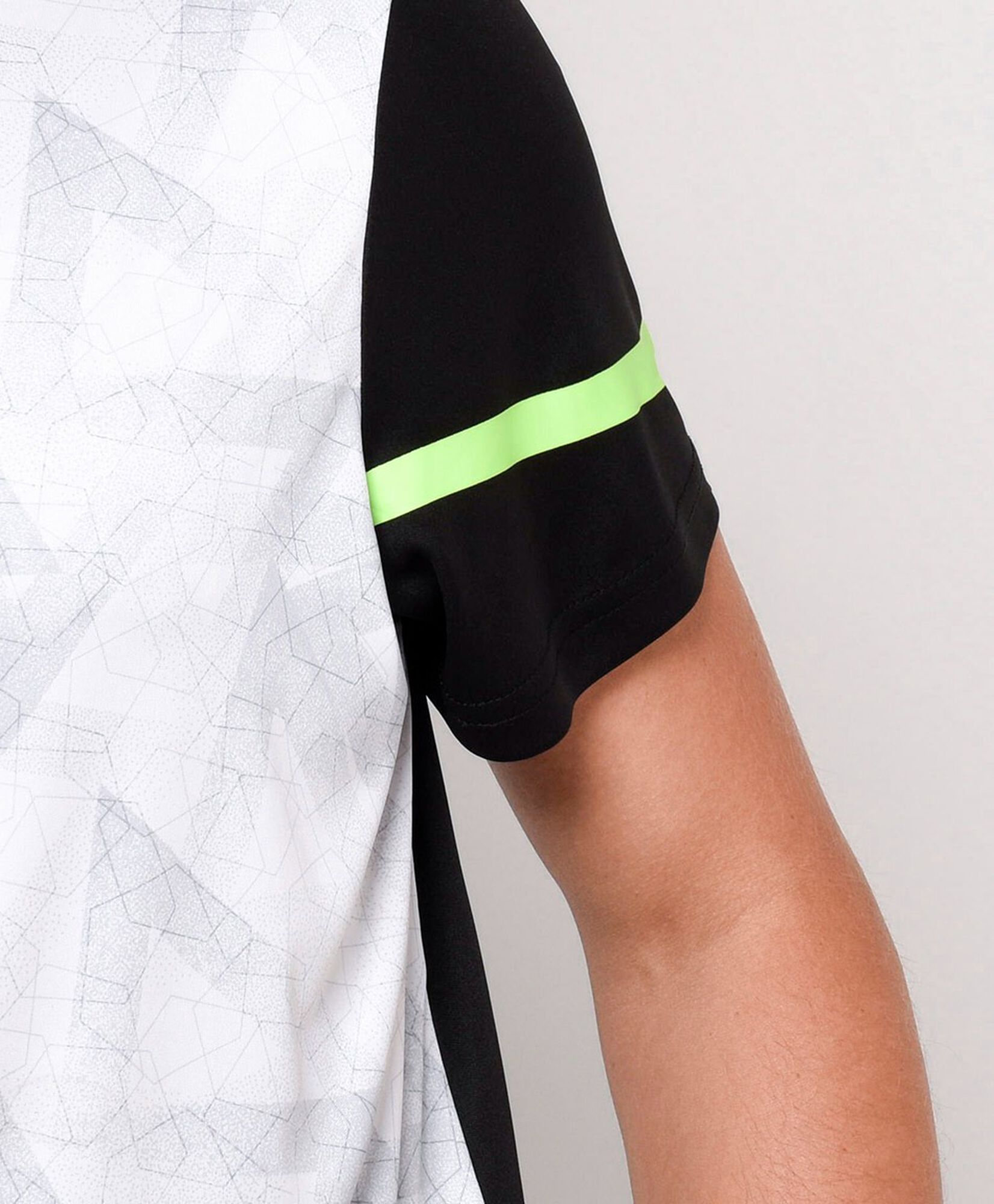 Polera deportiva hombre mix color Polera deportiva hombre mix color
