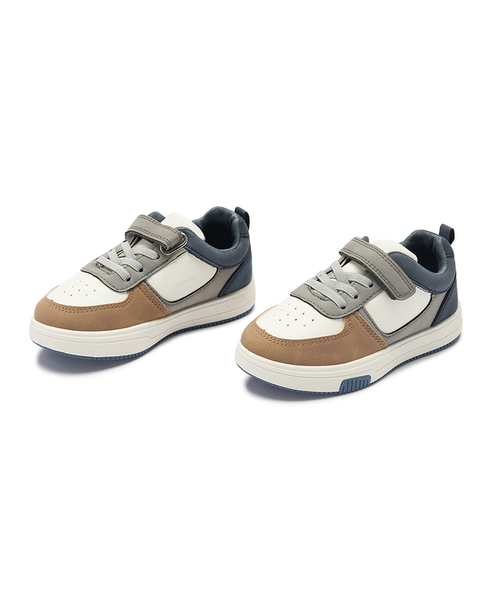 Zapatilla infantil (23 a 30) retro Zapatilla infantil (23 a 30) retro