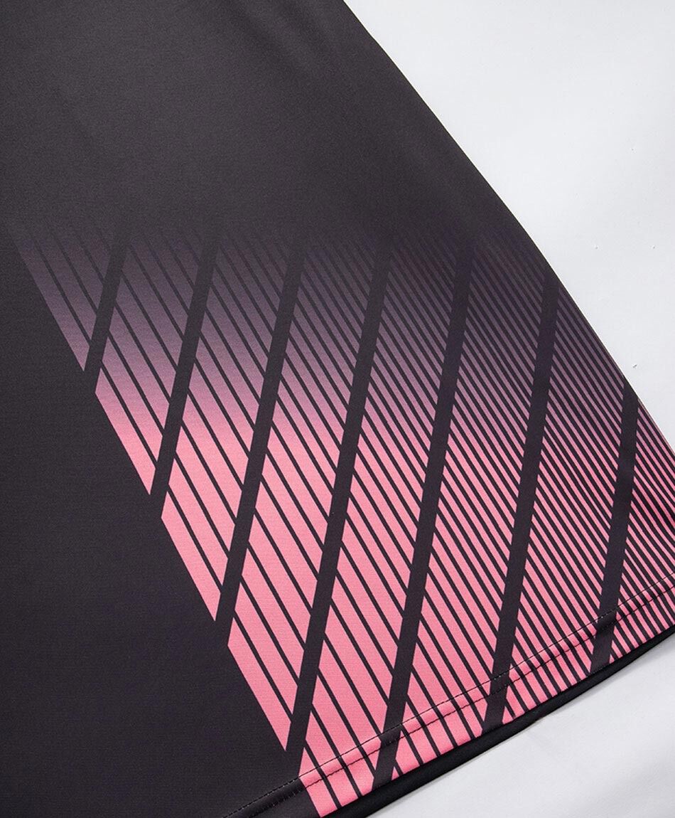 Polera deportiva hombre contraste rosa