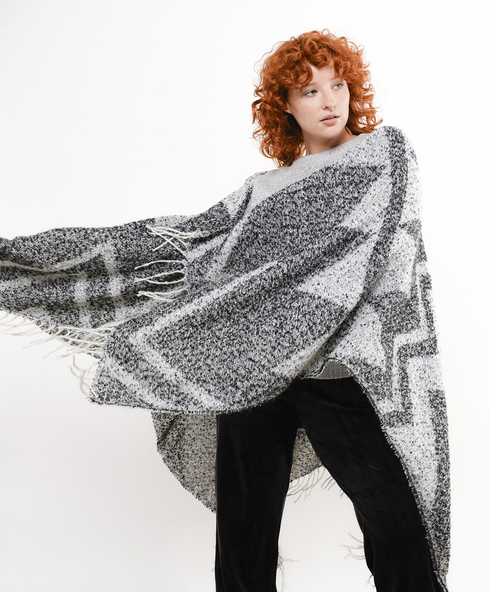 Poncho mujer zigzag Poncho mujer zigzag