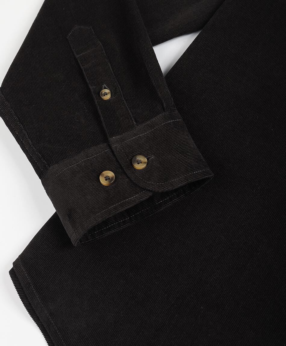 Camisa hombre b&aacute;sica corderoy negra