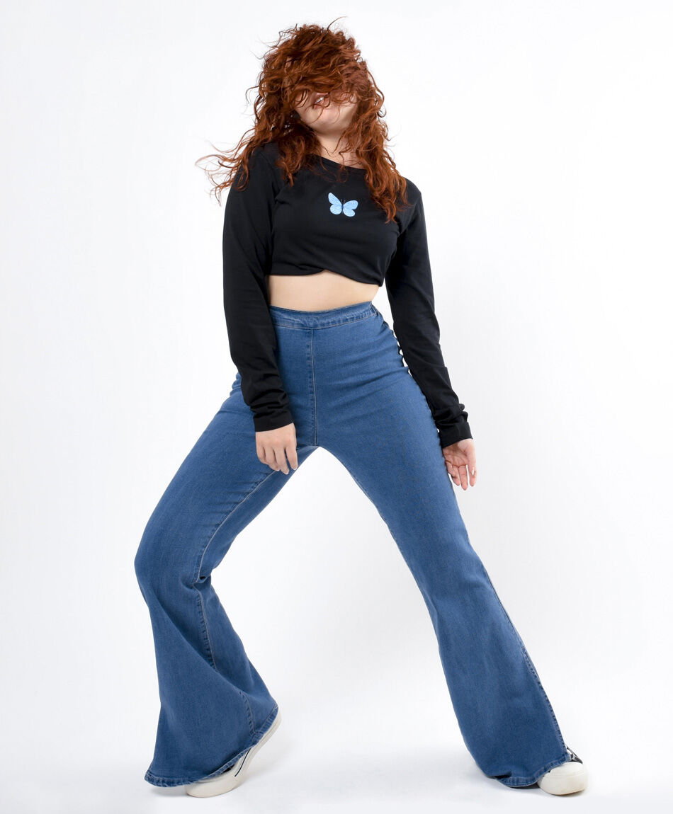 Pantal&oacute;n mujer denim tiro alto flare