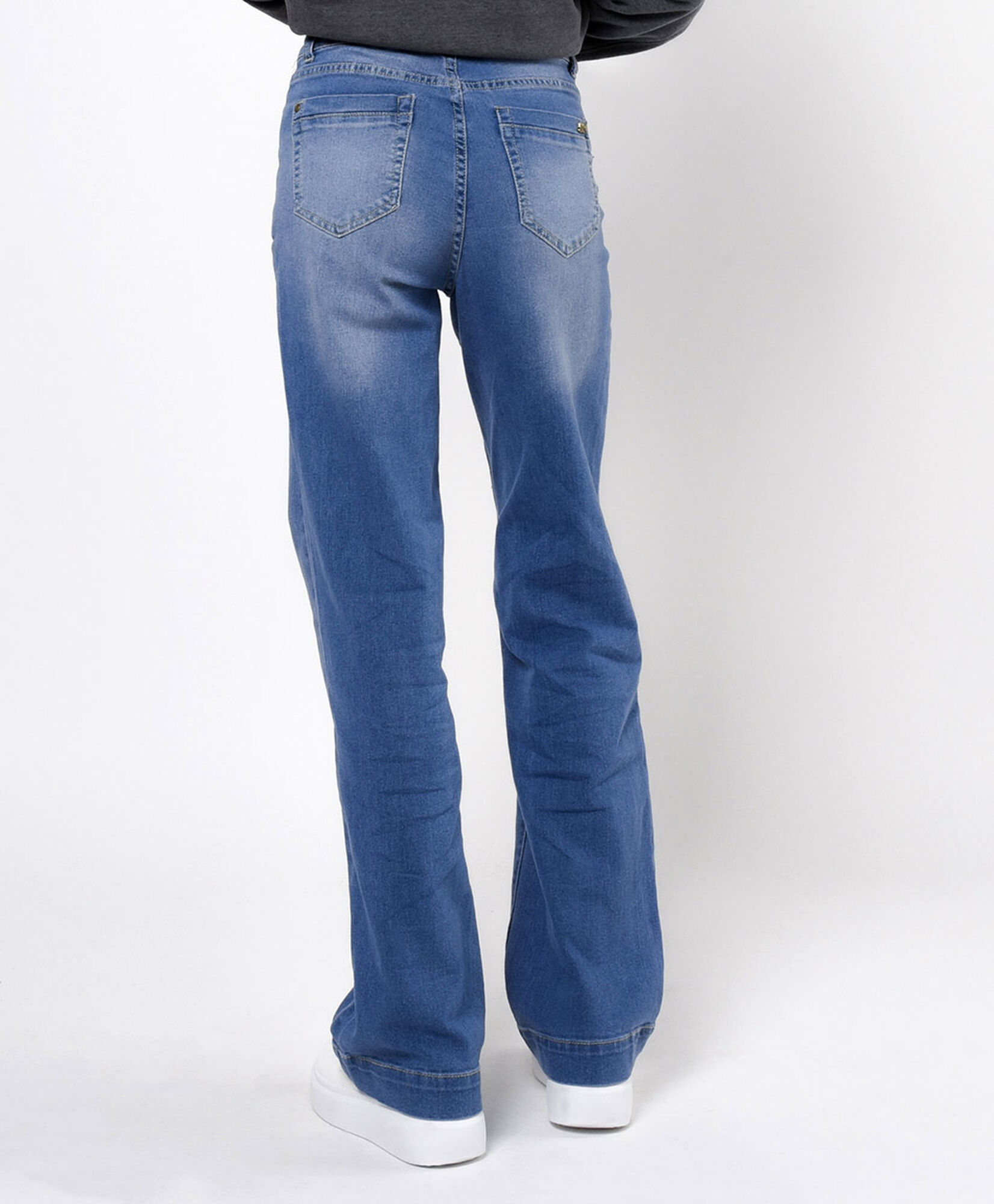 Jeans mujer bolsillo cuadrado wide Jeans mujer bolsillo cuadrado wide