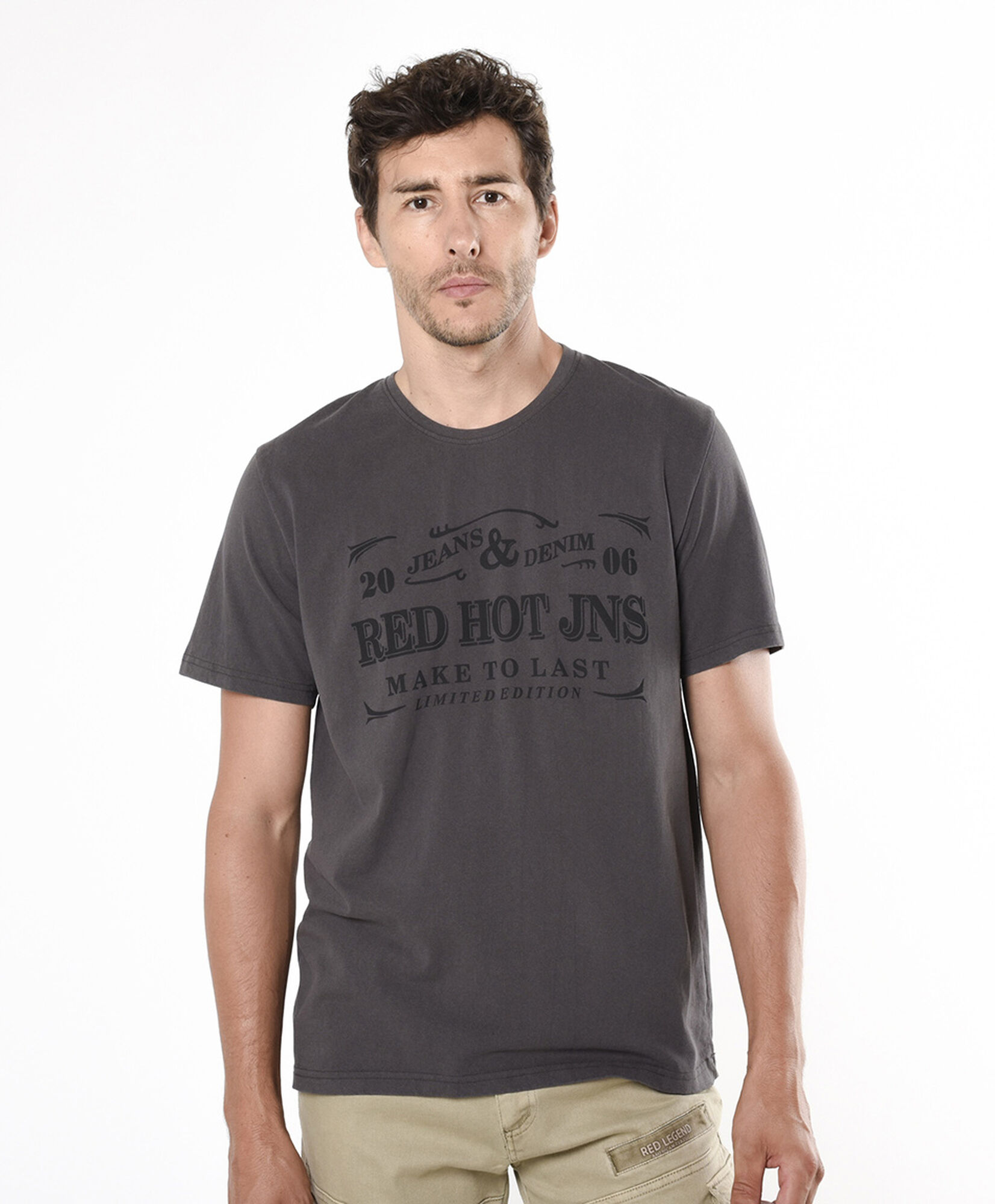 Polera hombre estampado red hot jeans Polera hombre estampado red hot jeans