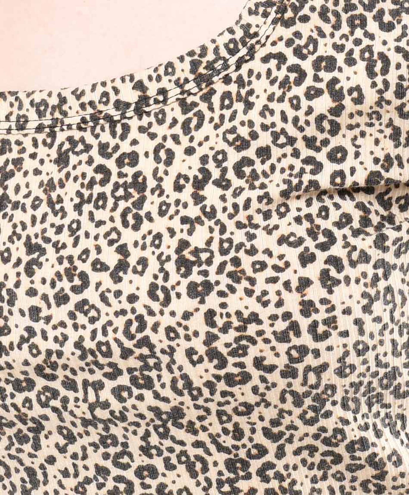 Polera mujer animal print acanalada Polera mujer animal print acanalada