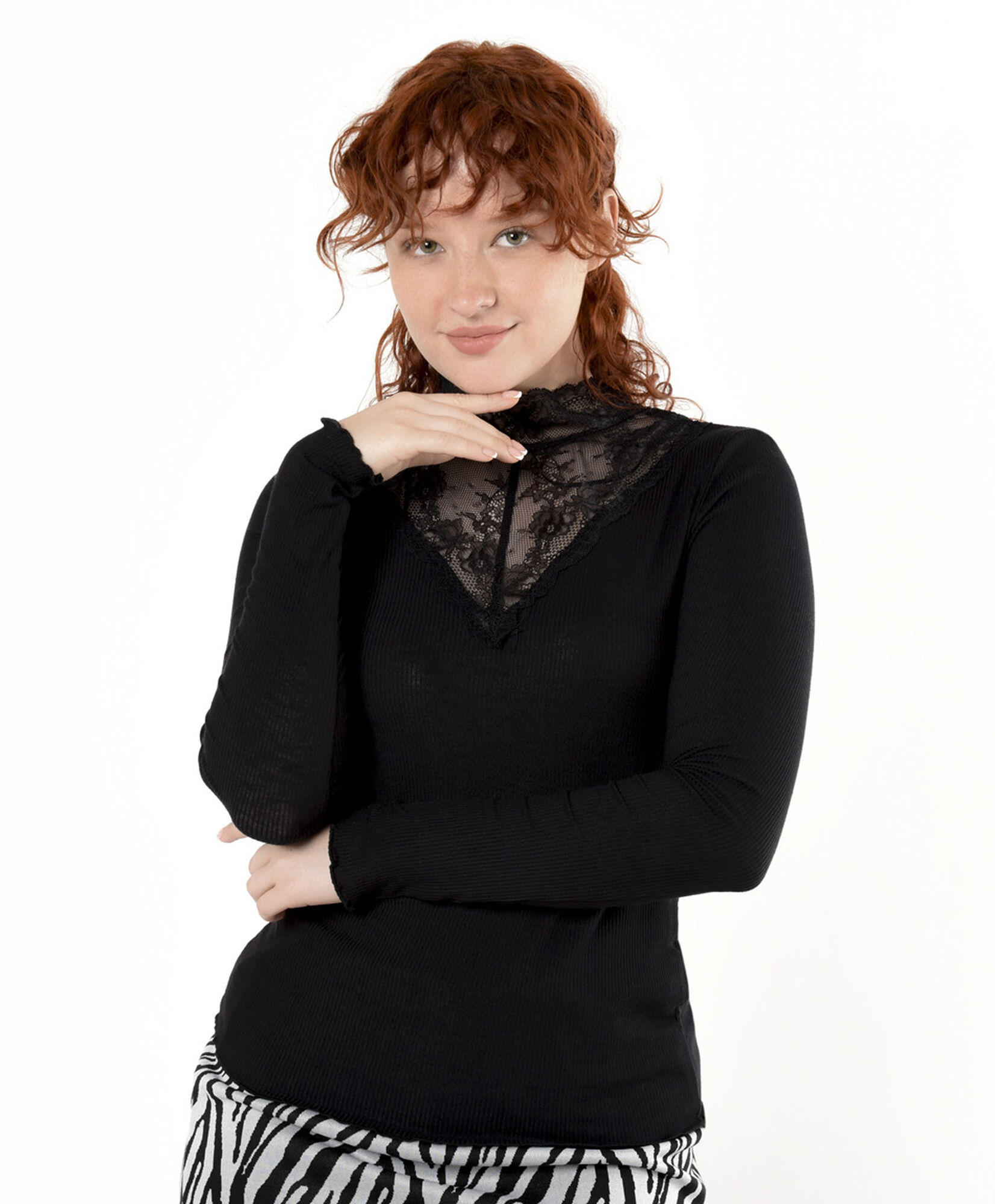Polera mujer cuello encaje Polera mujer cuello encaje