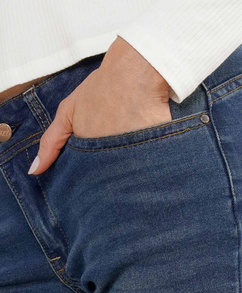 Jeans mujer botones en pretina flare