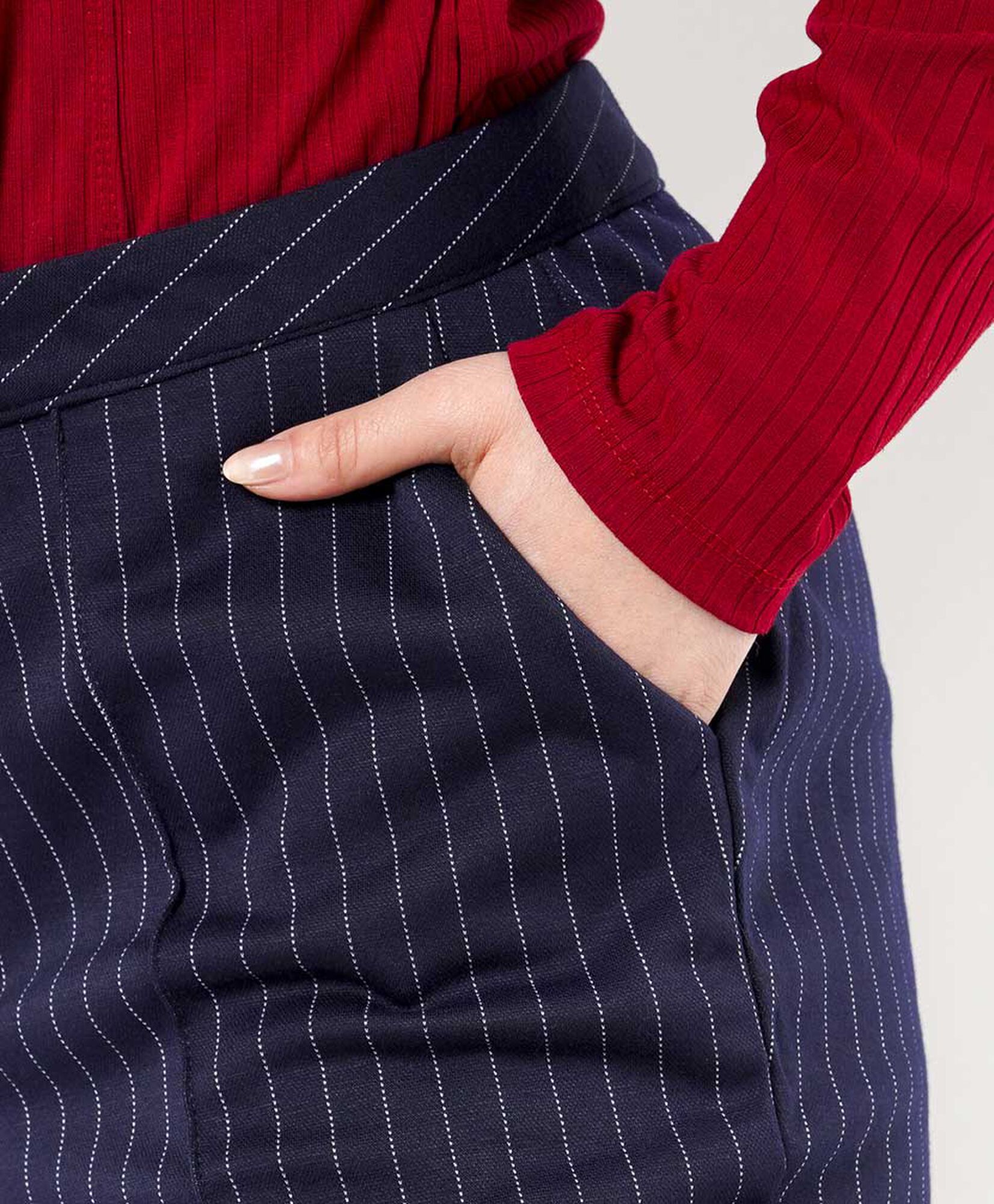 Pantalón mujer líneas azul Pantalón mujer líneas azul