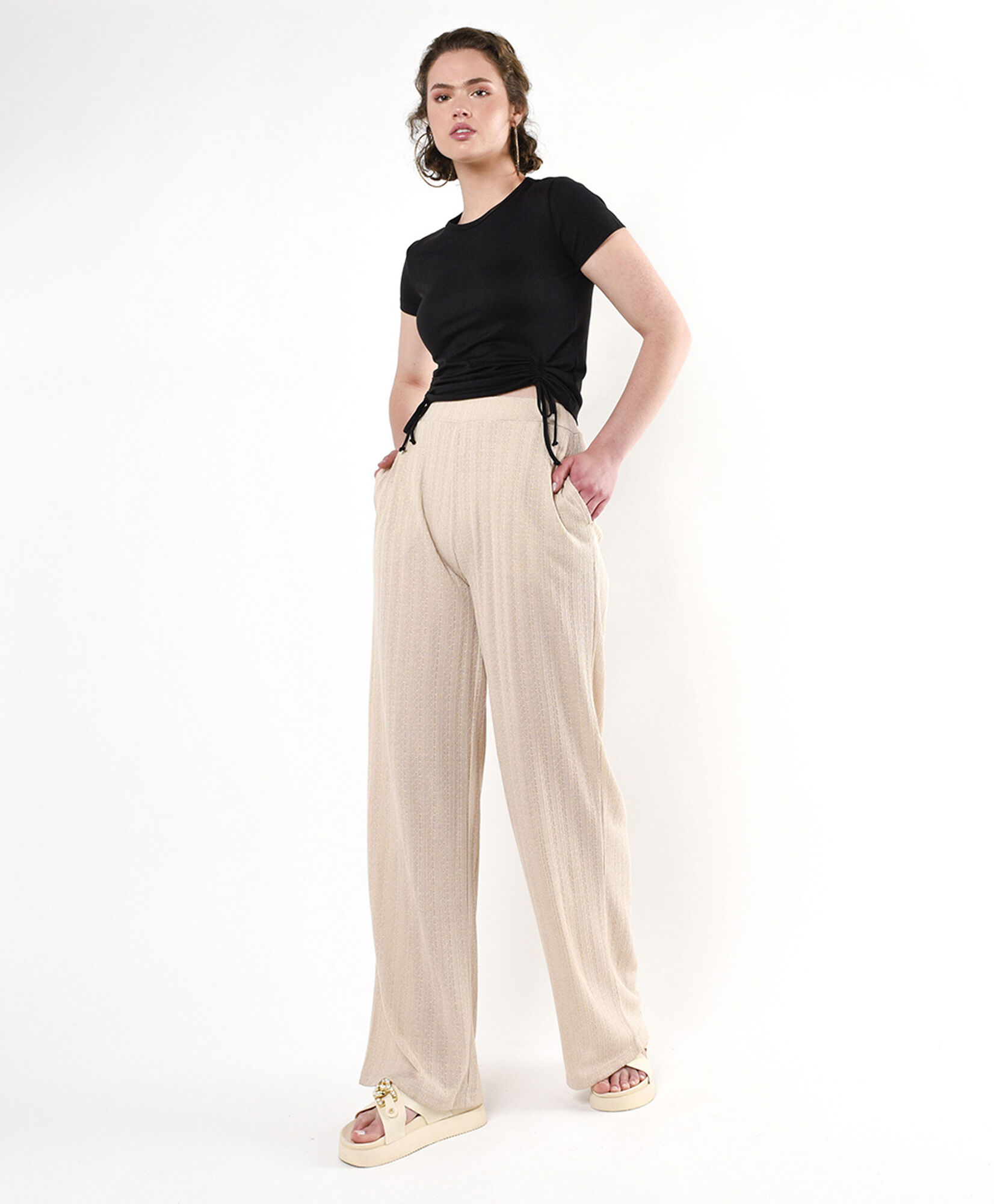 Pantalón mujer diseño tejido Pantalón mujer diseño tejido