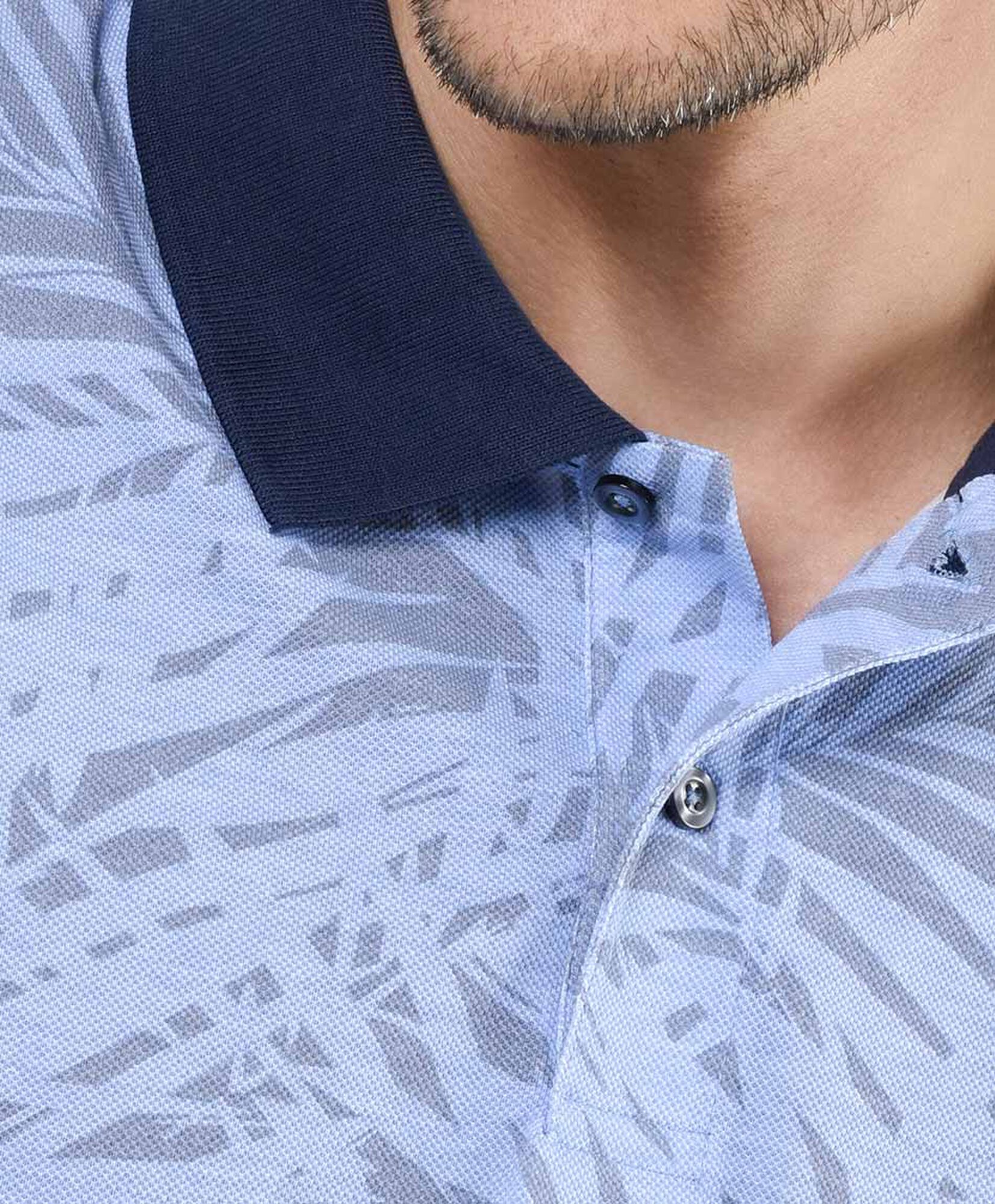 Polera hombre hojas cuello piqué Polera hombre hojas cuello piqué