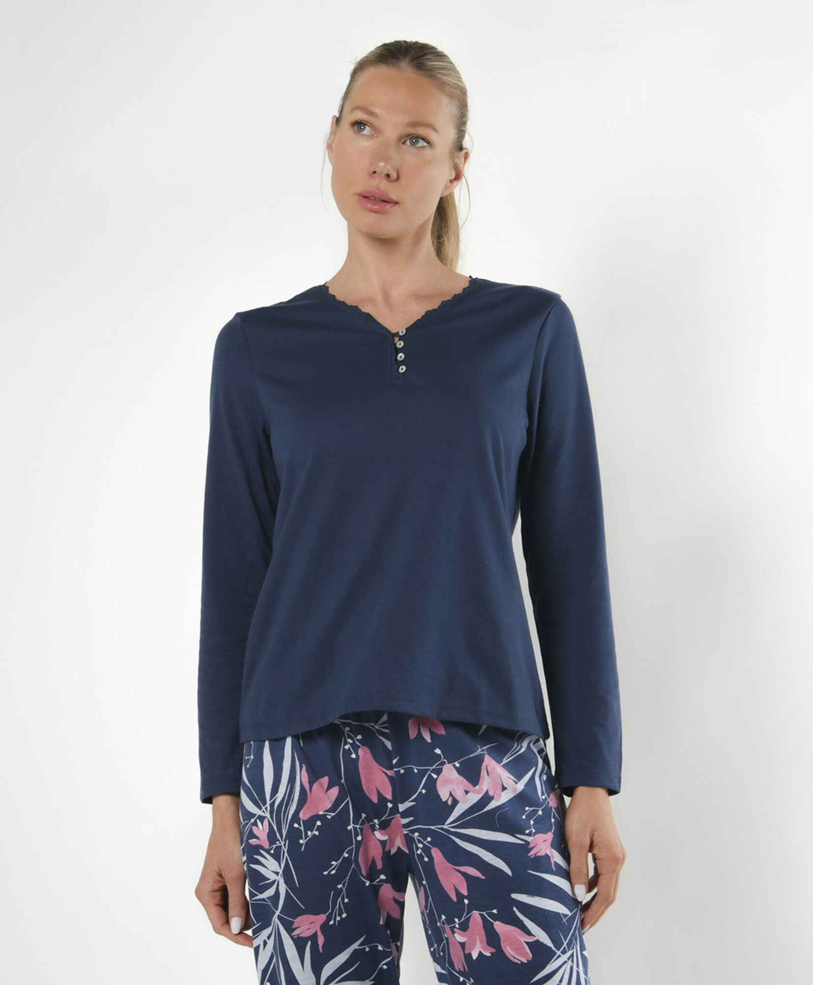 Pijama mujer floreado azul Pijama mujer floreado azul