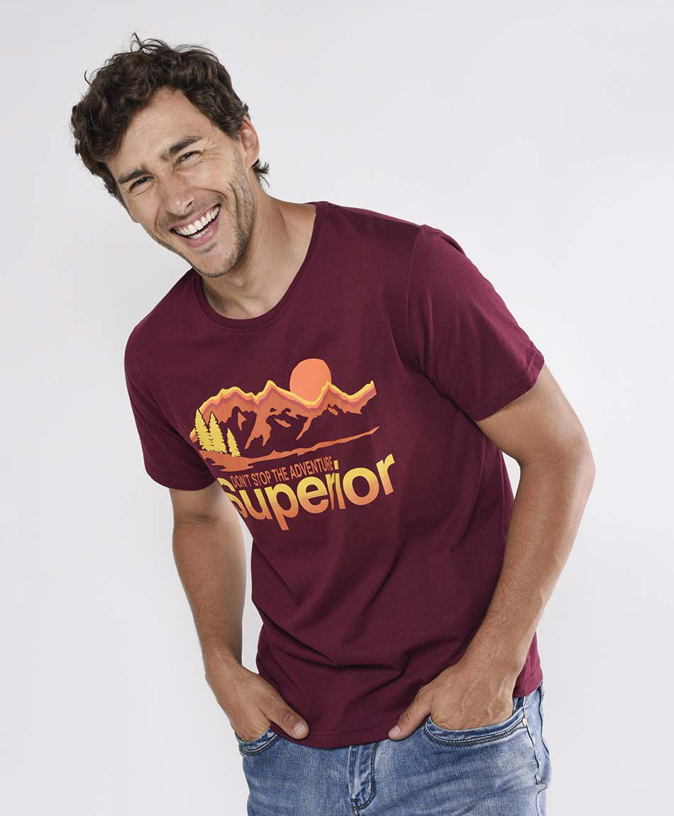 Polera hombre monta&ntilde;as