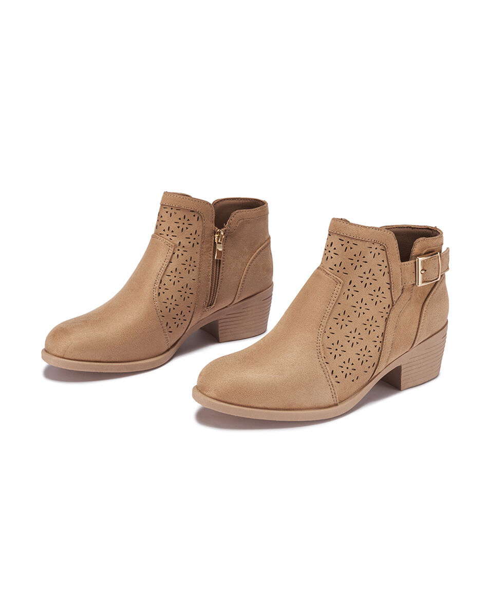 Bot&iacute;n mujer calado