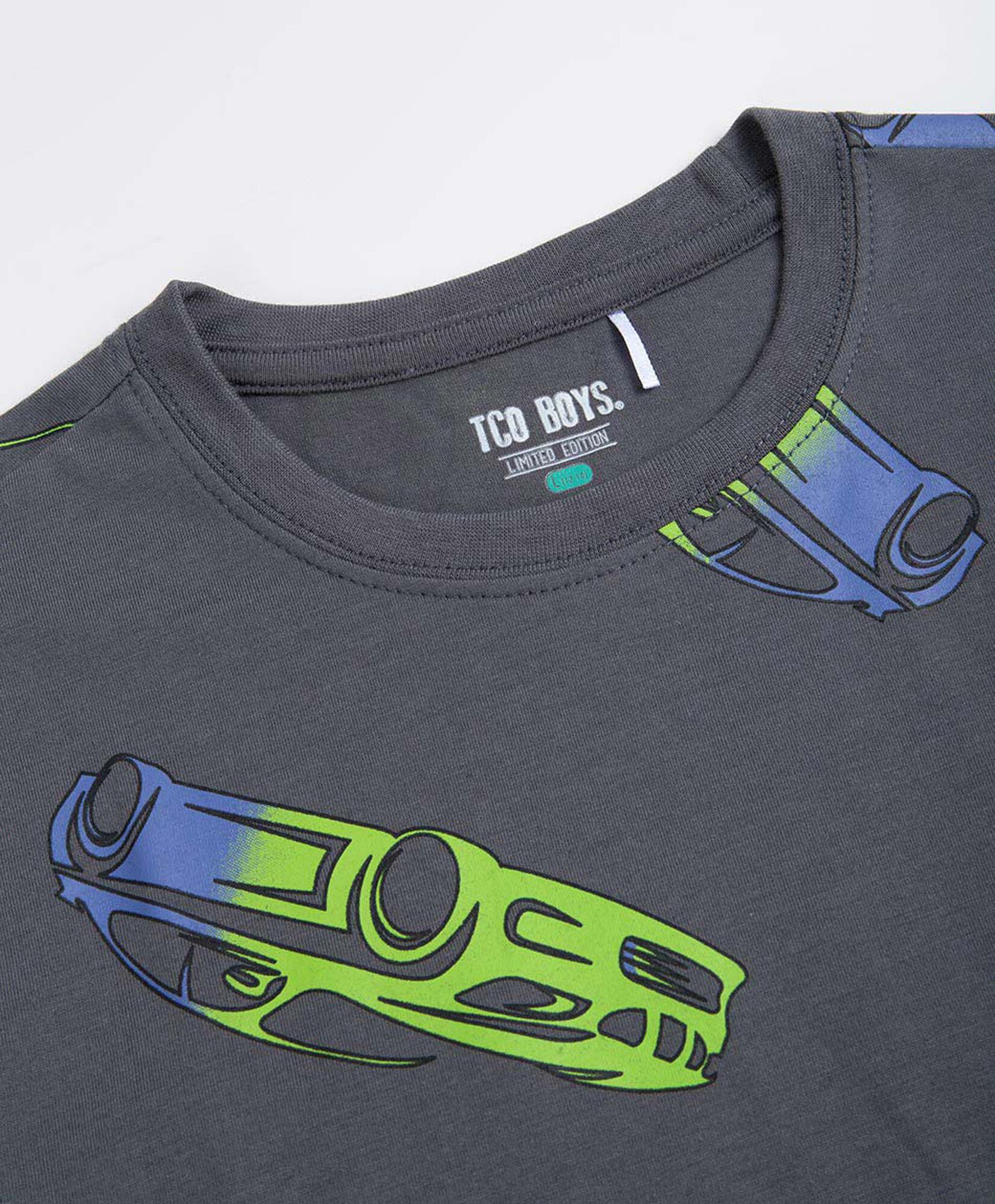 Polera niño tiburón sin mangas Polera niño tiburón sin mangas