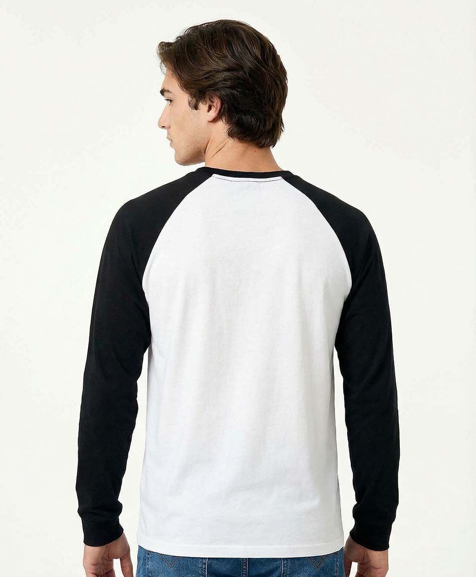 Polera hombre bicolor clavos