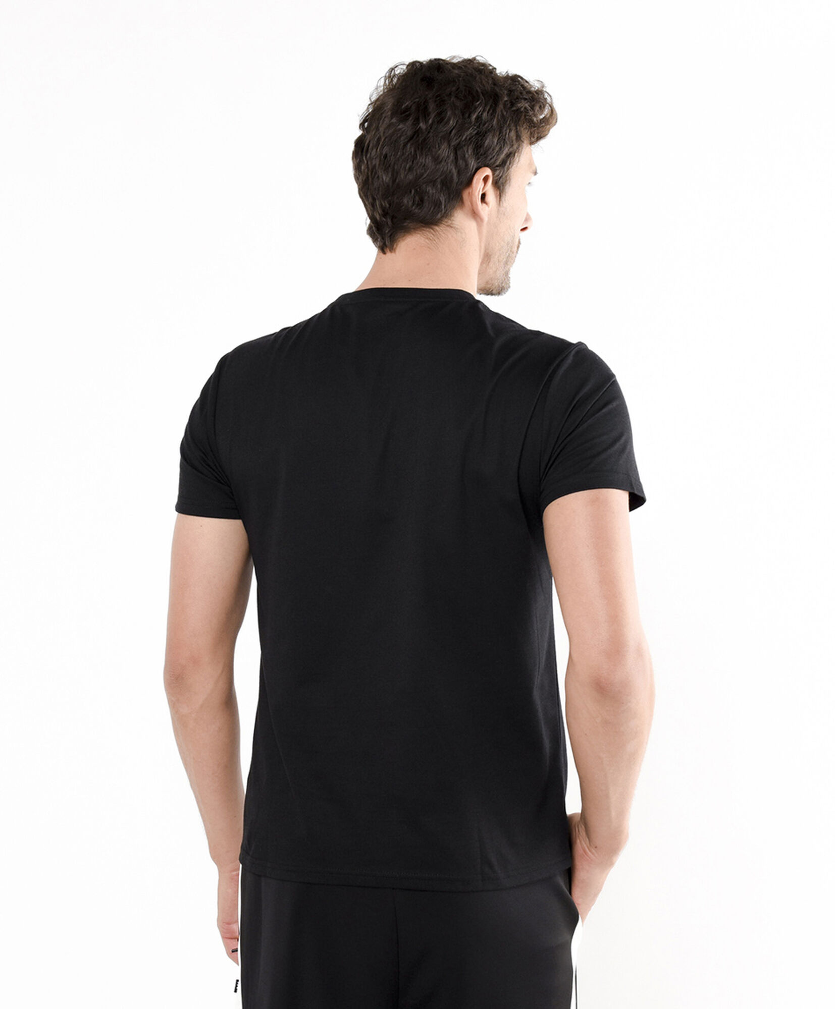 Polera deportiva hombre train Polera deportiva hombre train