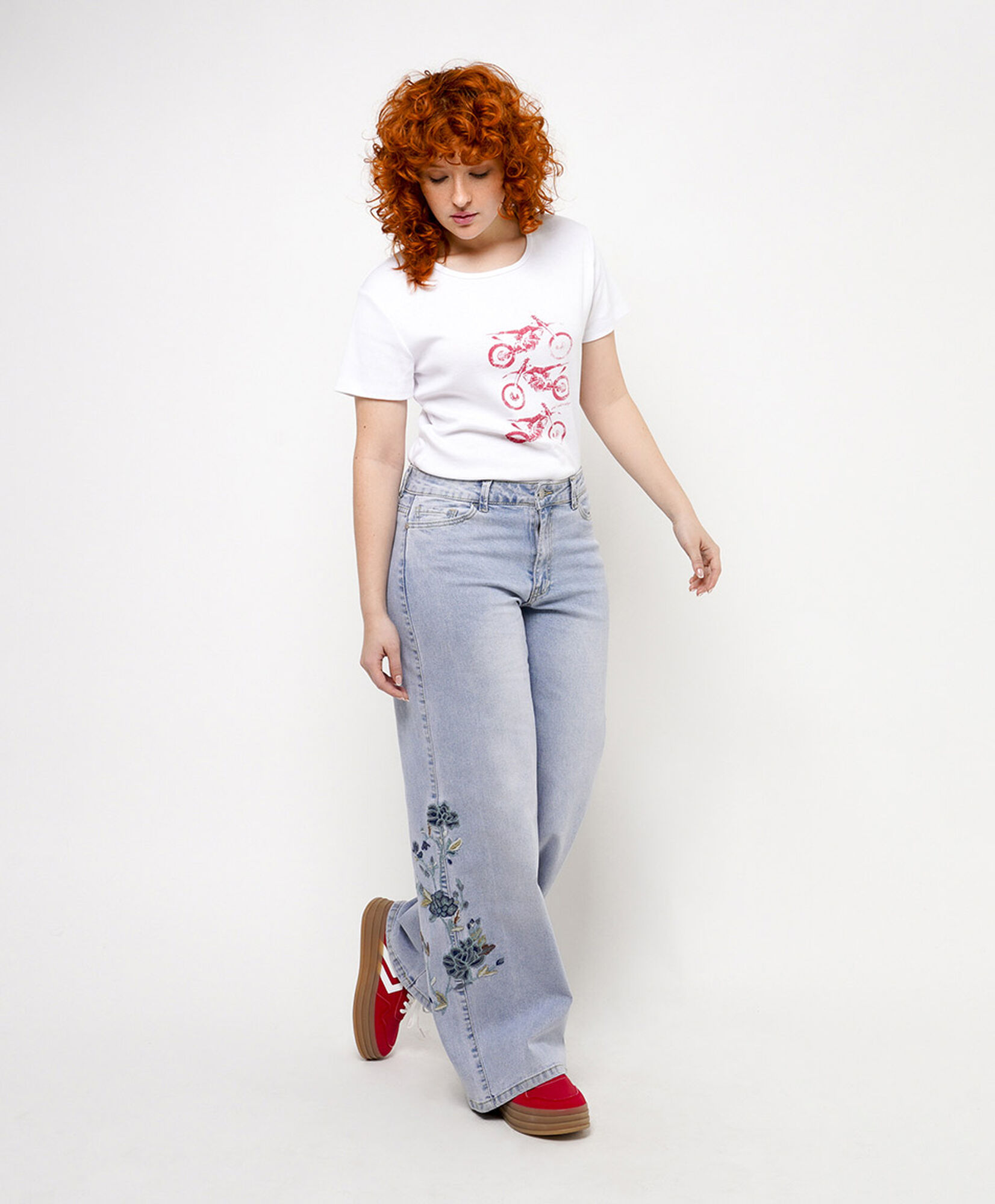 Jeans mujer bordado floral Jeans mujer bordado floral