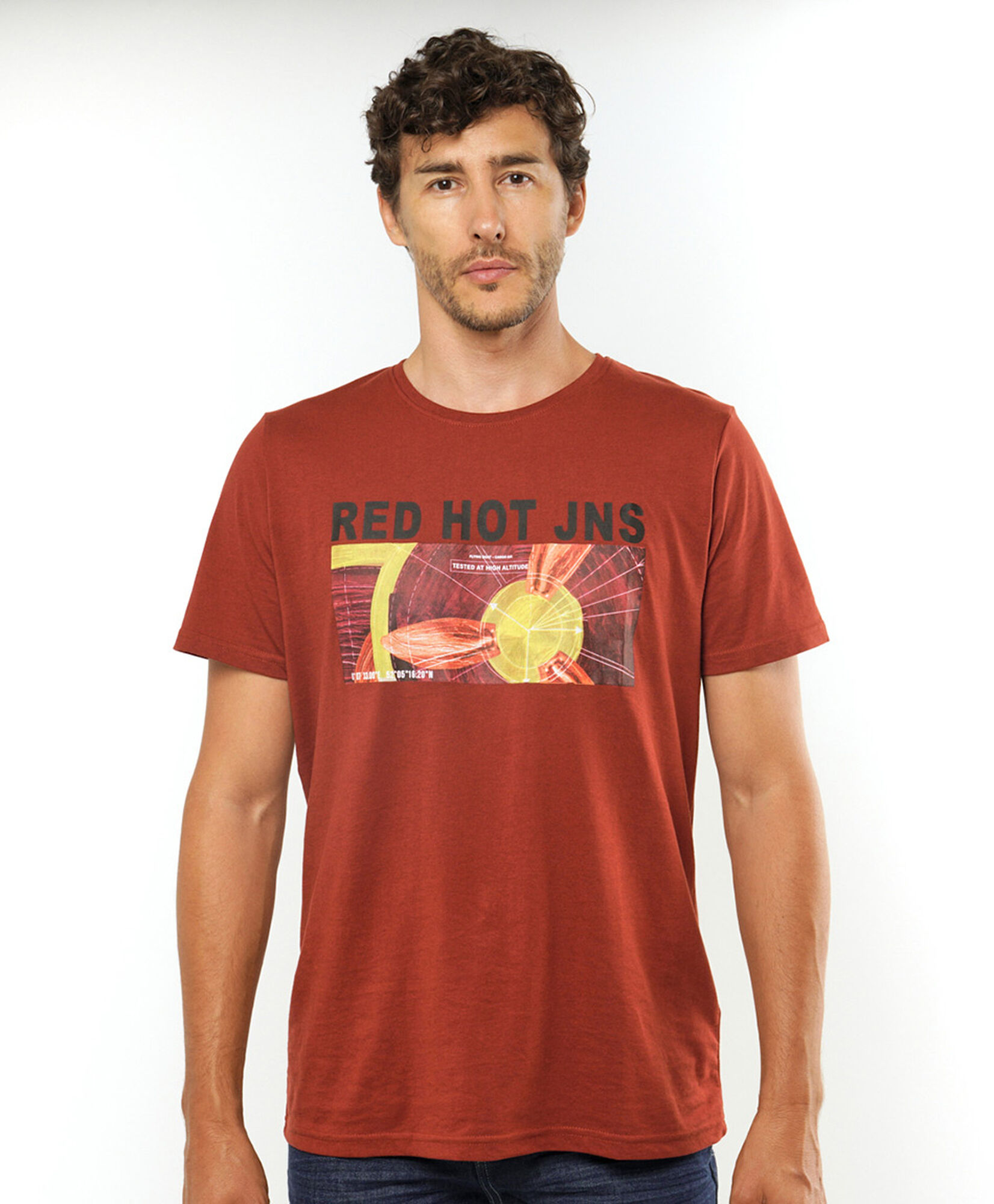 Polera hombre estampado frontal Polera hombre estampado frontal