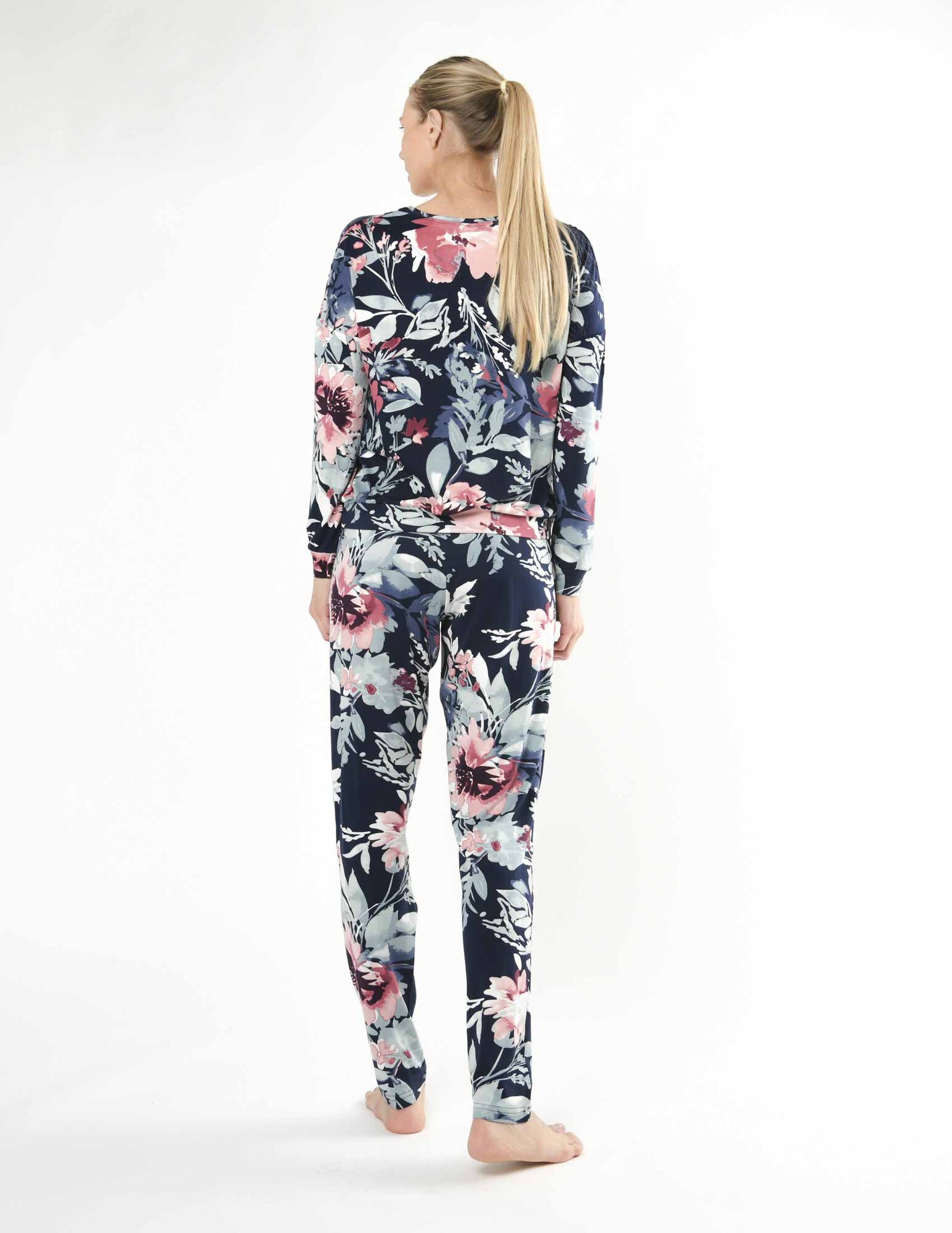 Pijama mujer floreado azul oscuro Pijama mujer floreado azul oscuro