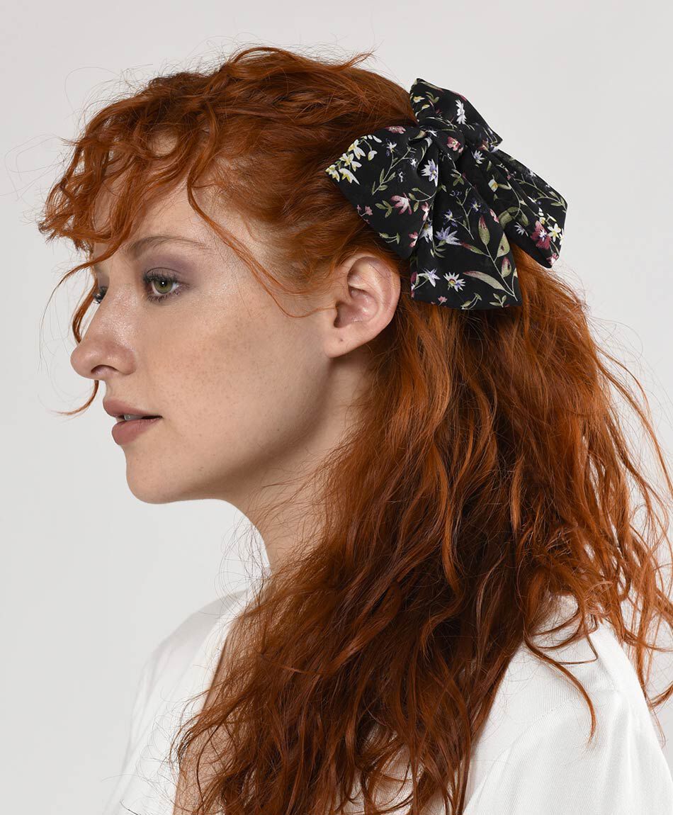 Clip mujer cinta floreada 1 pieza