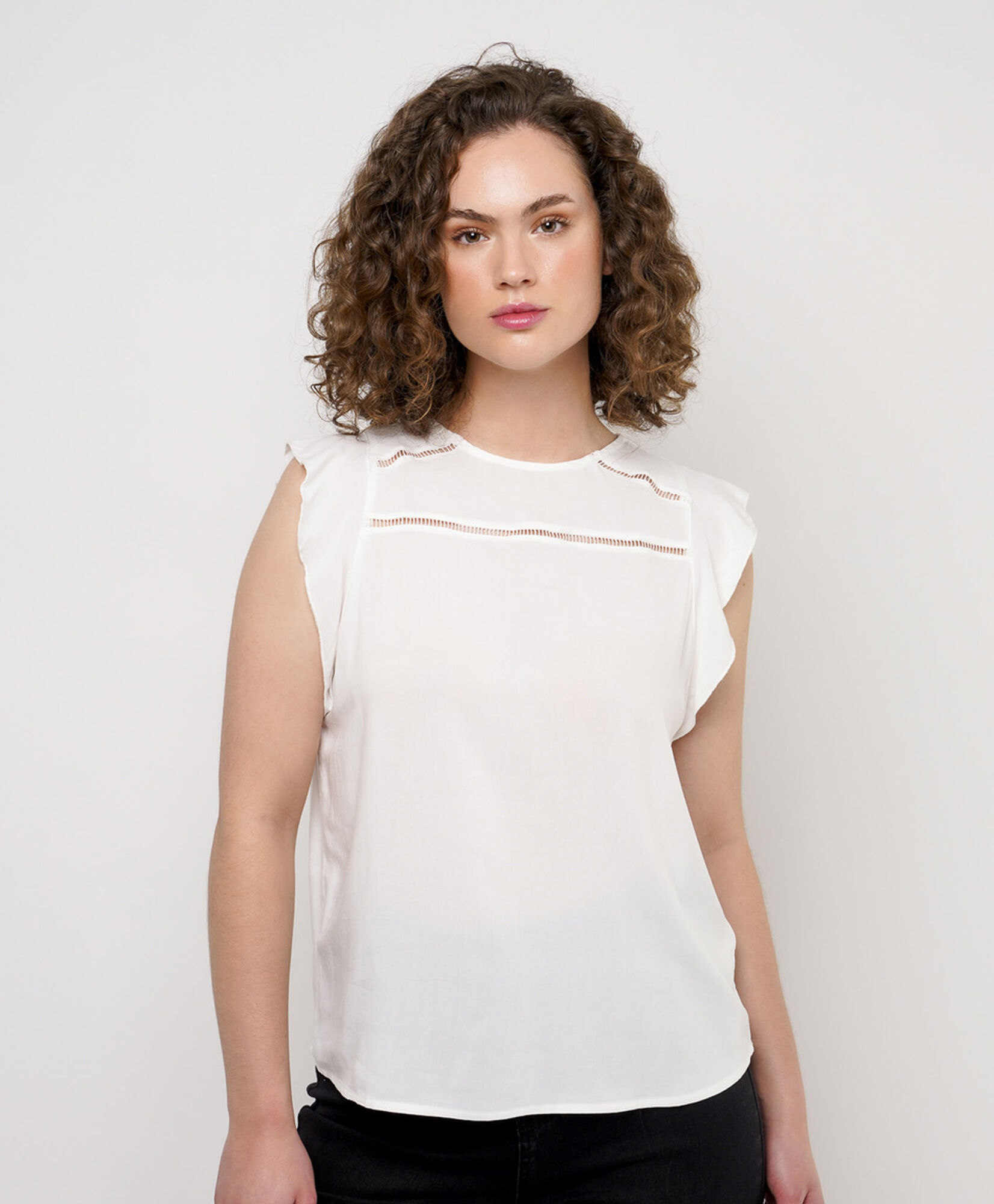 Blusa mujer vuelitos en mangas Blusa mujer vuelitos en mangas