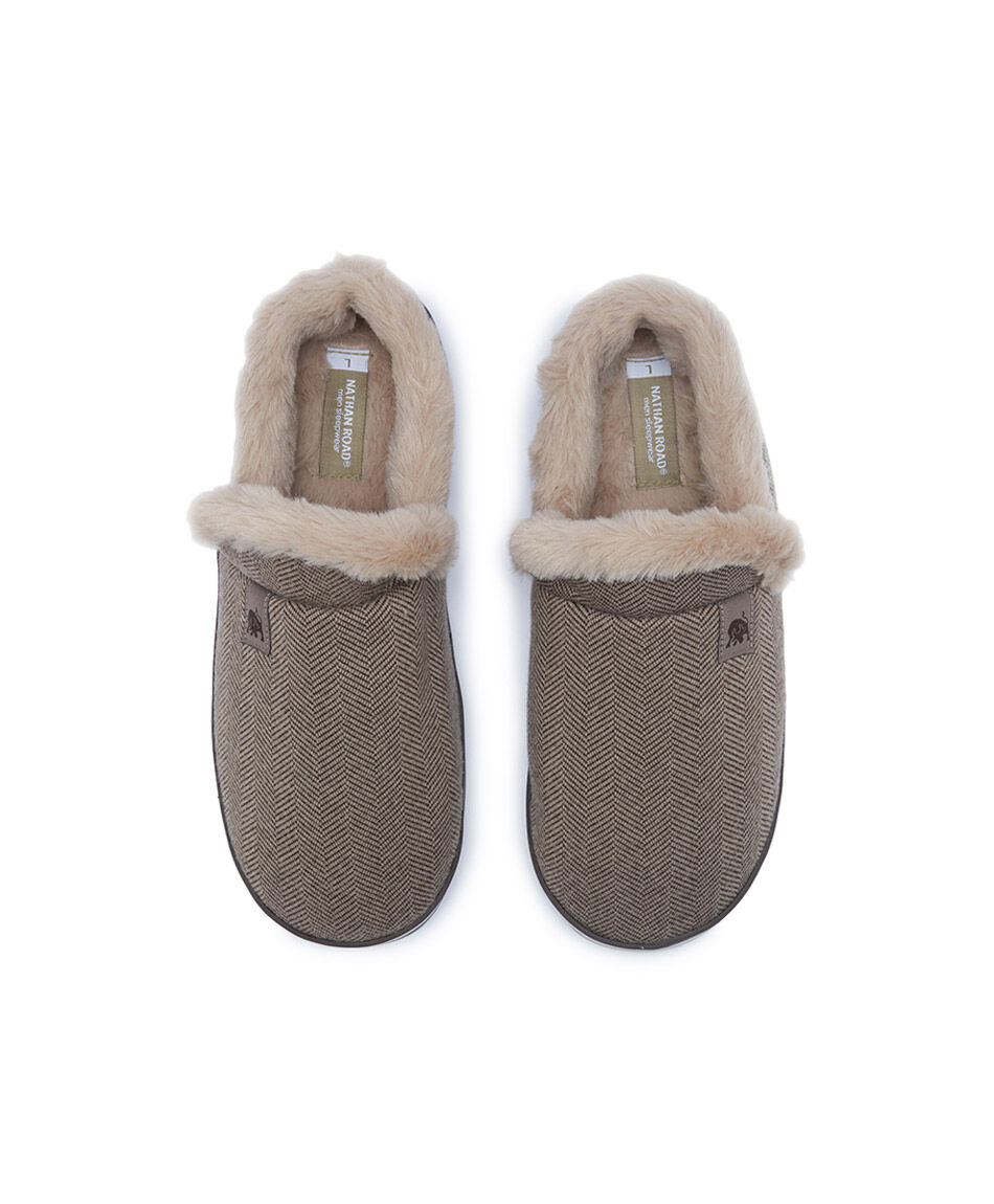 Pantufla hombre chiporro caf&eacute;