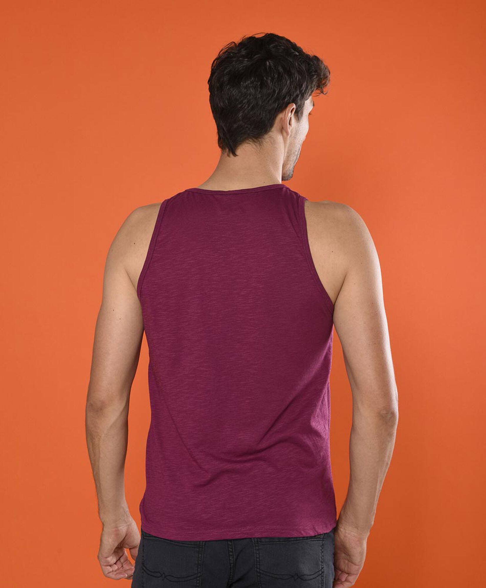 Polera sin mangas cuello redondo Polera sin mangas cuello redondo