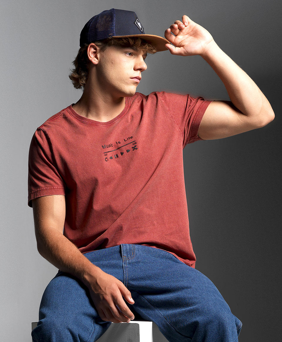 Polera hombre music is life