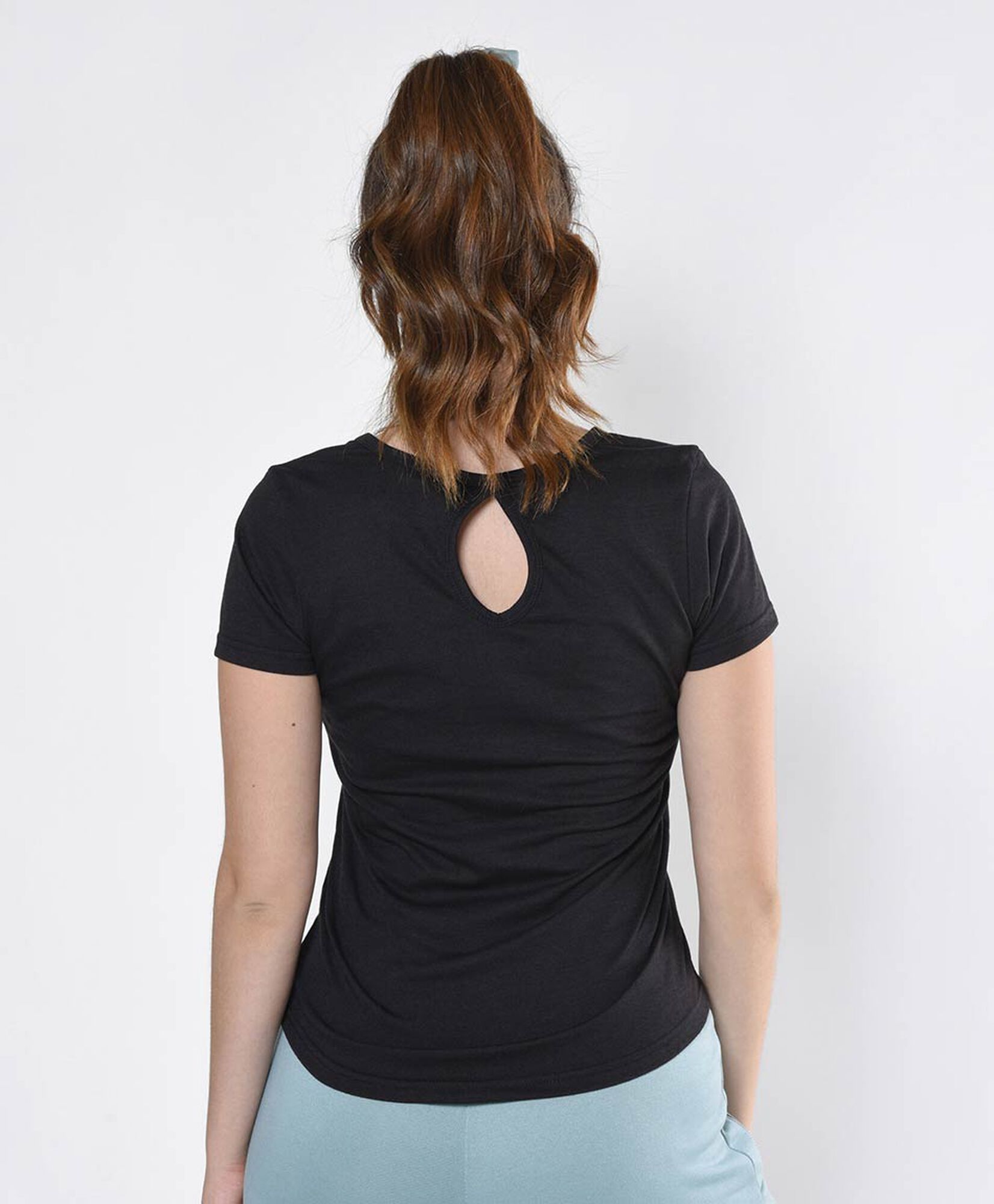 Polera deportiva mujer escote en espalda Polera deportiva mujer escote en espalda