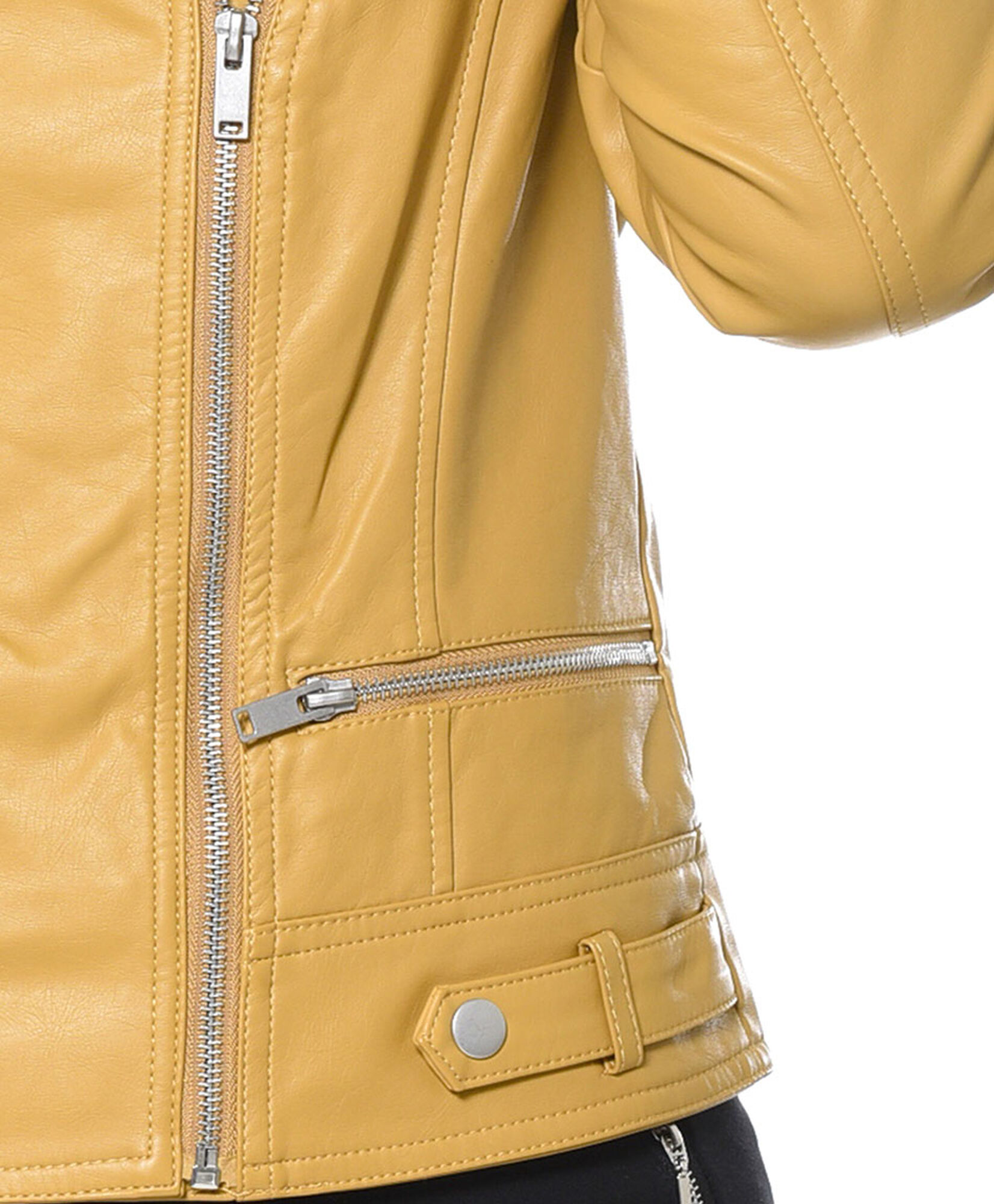 Biker amarilla Biker amarilla