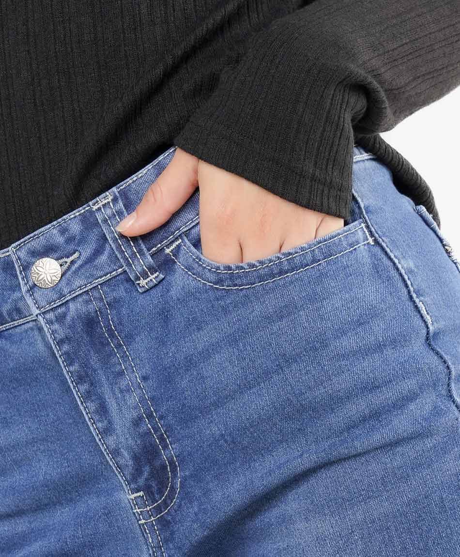 Jeans mujer bolsillos bordados