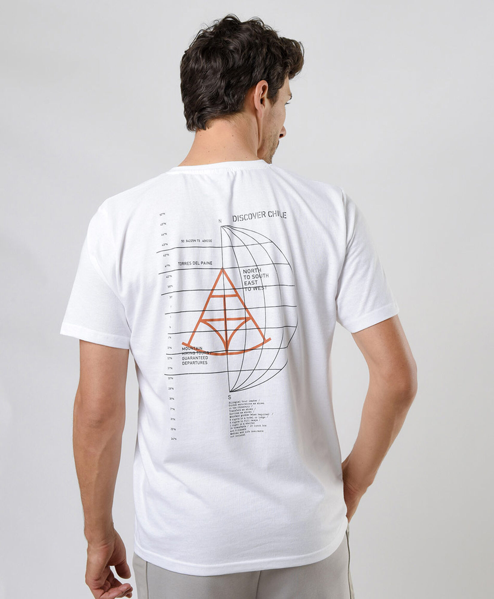 Polera hombre doble estampado discover Polera hombre doble estampado discover