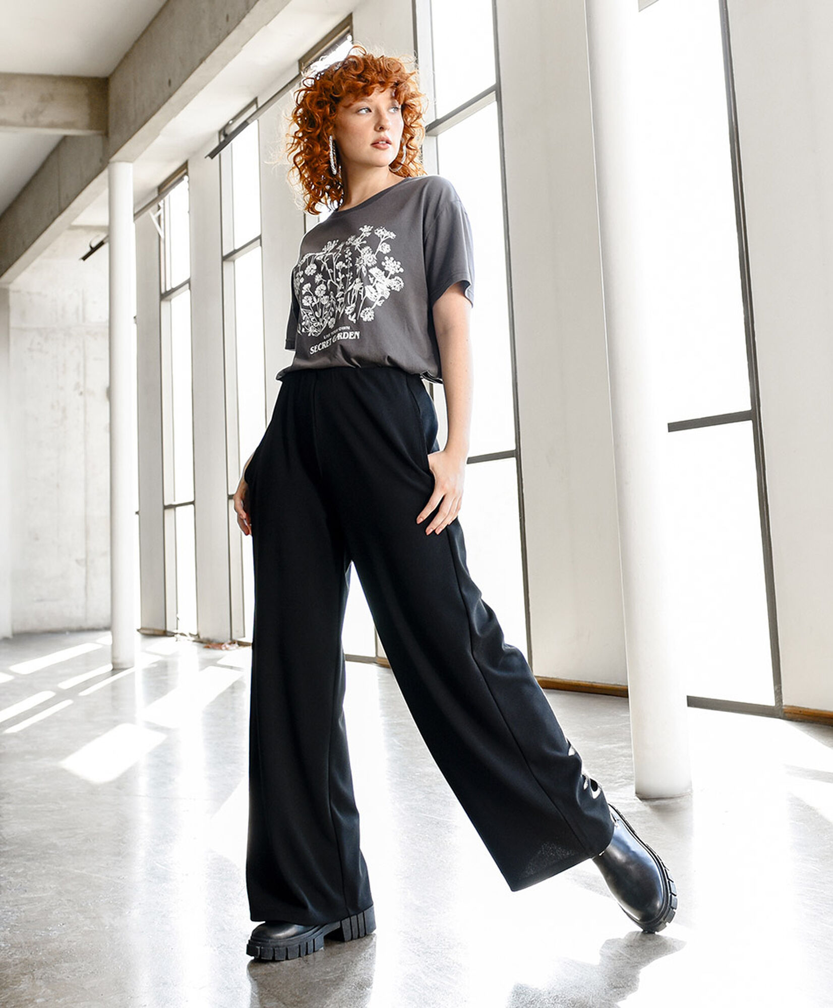 Pantalón mujer liso wide negro Pantalón mujer liso wide negro