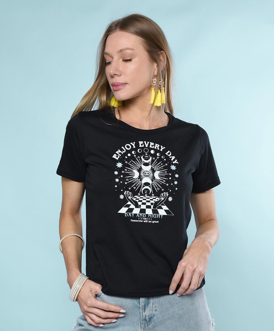 Polera manga corta cuello redondo