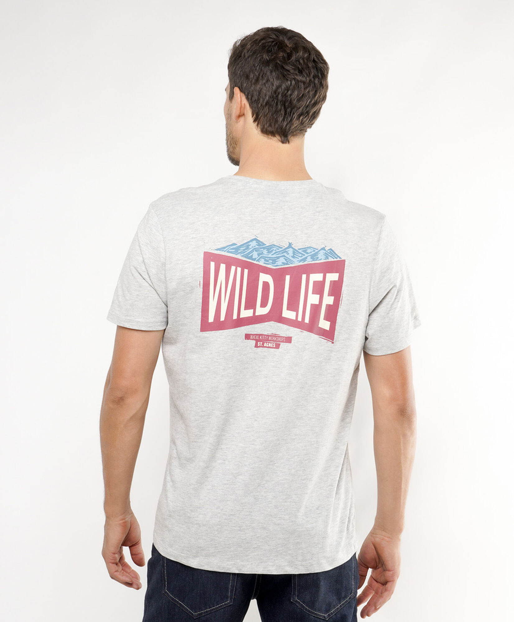 Polera hombre doble estampado wildlife Polera hombre doble estampado wildlife
