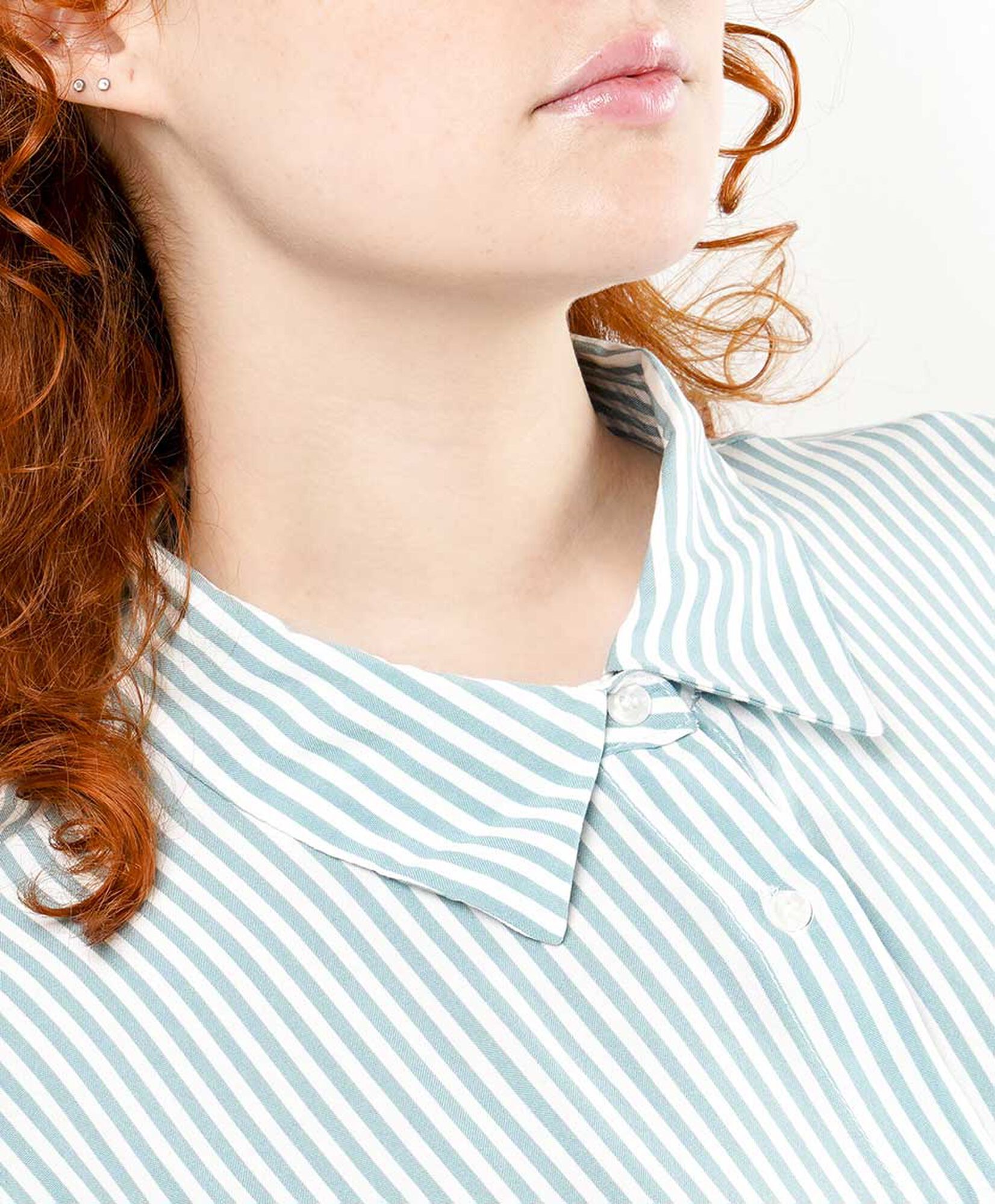 Blusa mujer camisera líneas verdes Blusa mujer camisera líneas verdes