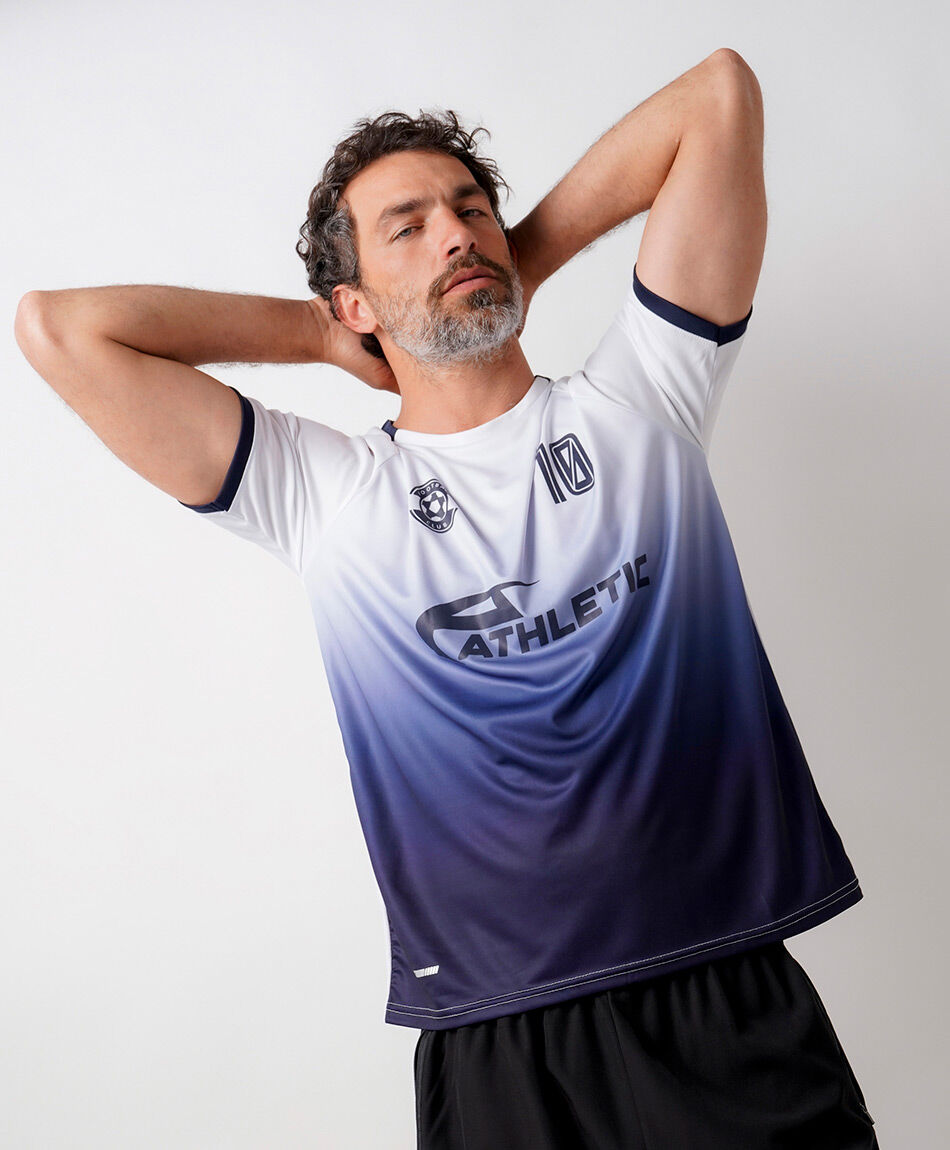 Polera deportiva hombre degrad&eacute; f&uacute;tbol