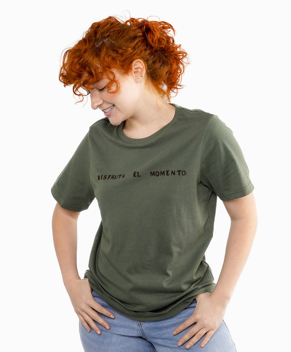 Polera mujer disfruta el momento