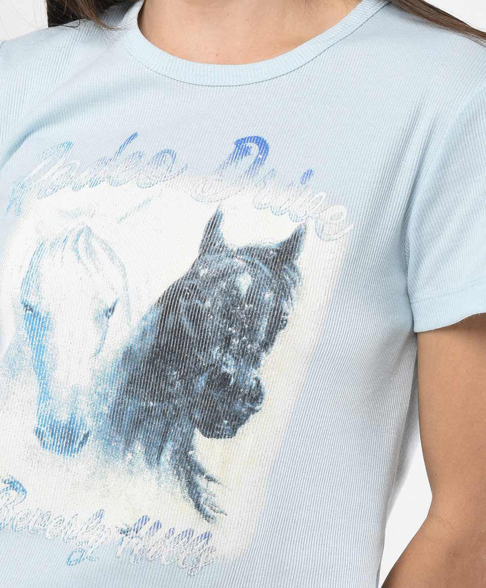Polera mujer estampado caballos Polera mujer estampado caballos