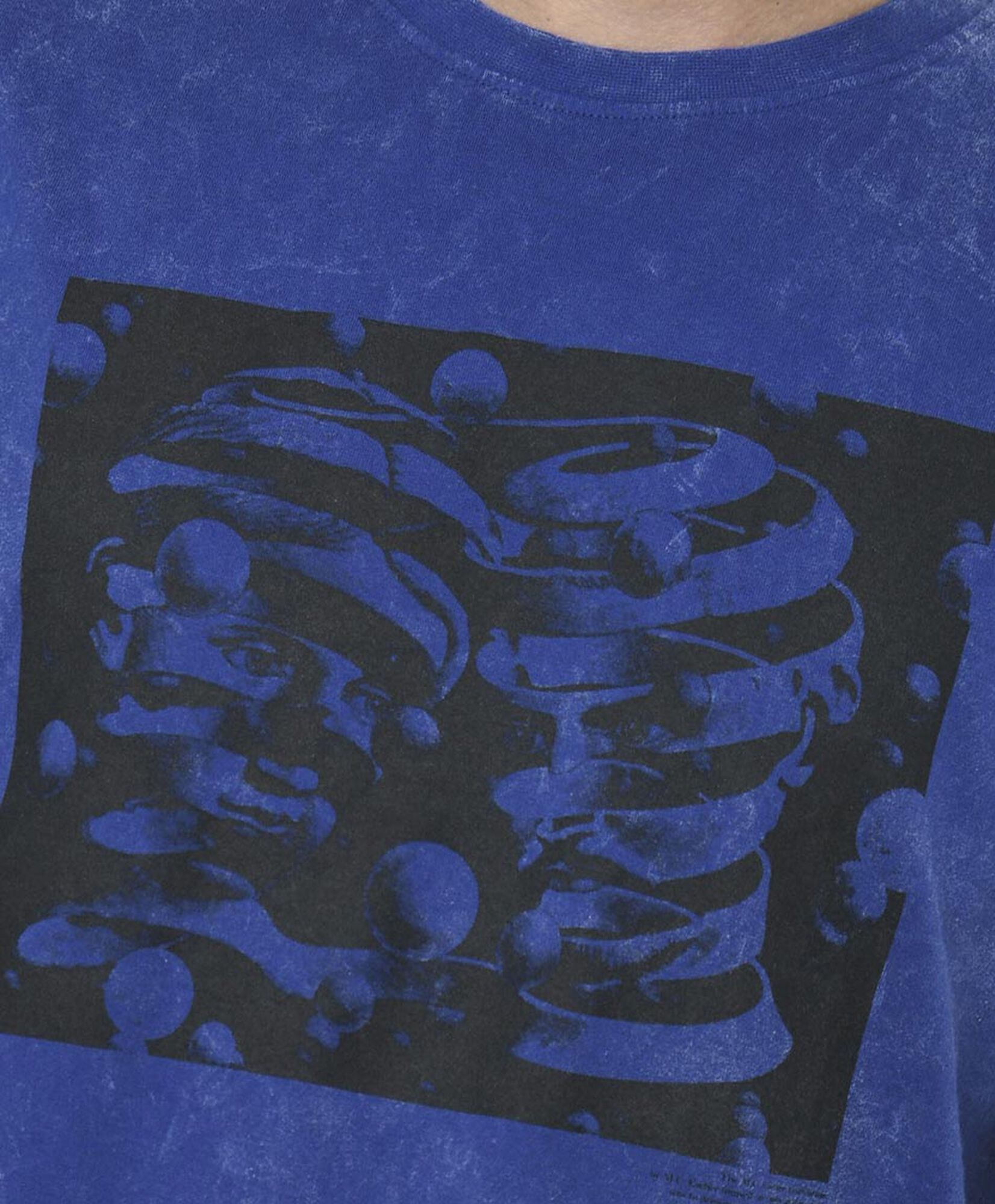 Polera hombre estampado abstracto Polera hombre estampado abstracto