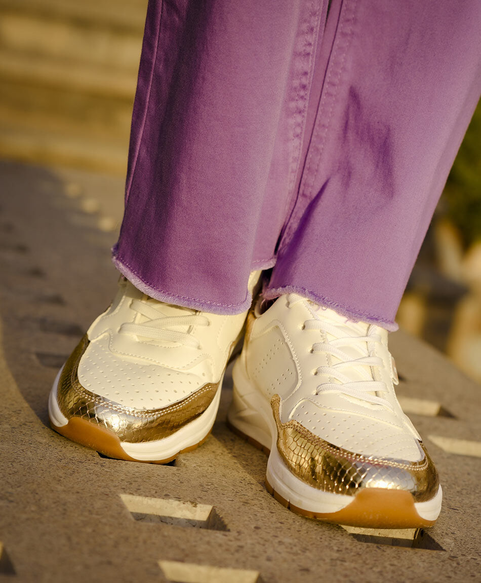 Zapatilla mujer calados y texturas plataforma